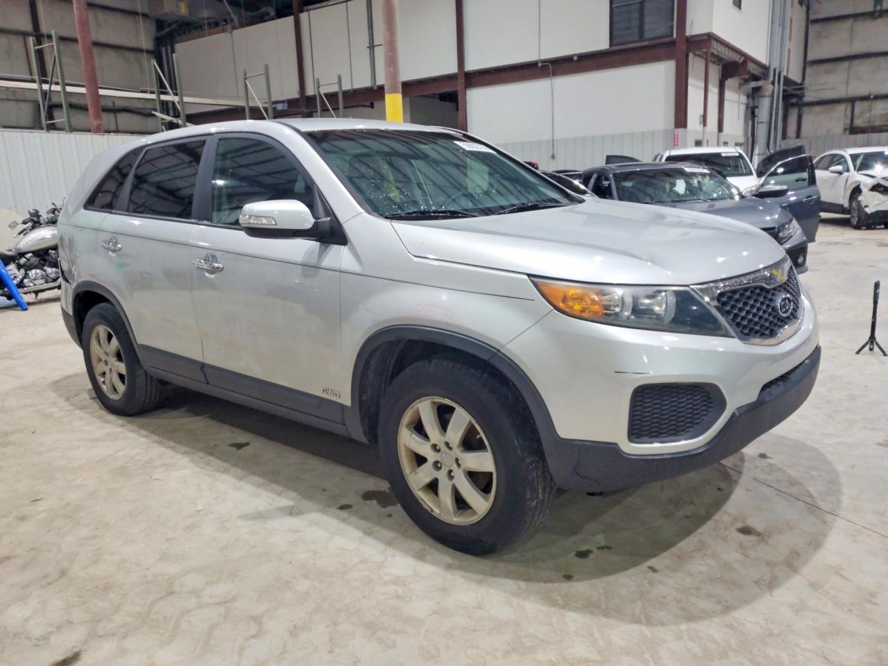 2013 Kia Sorento Lx Silver vin: 5XYKTDA61DG370951