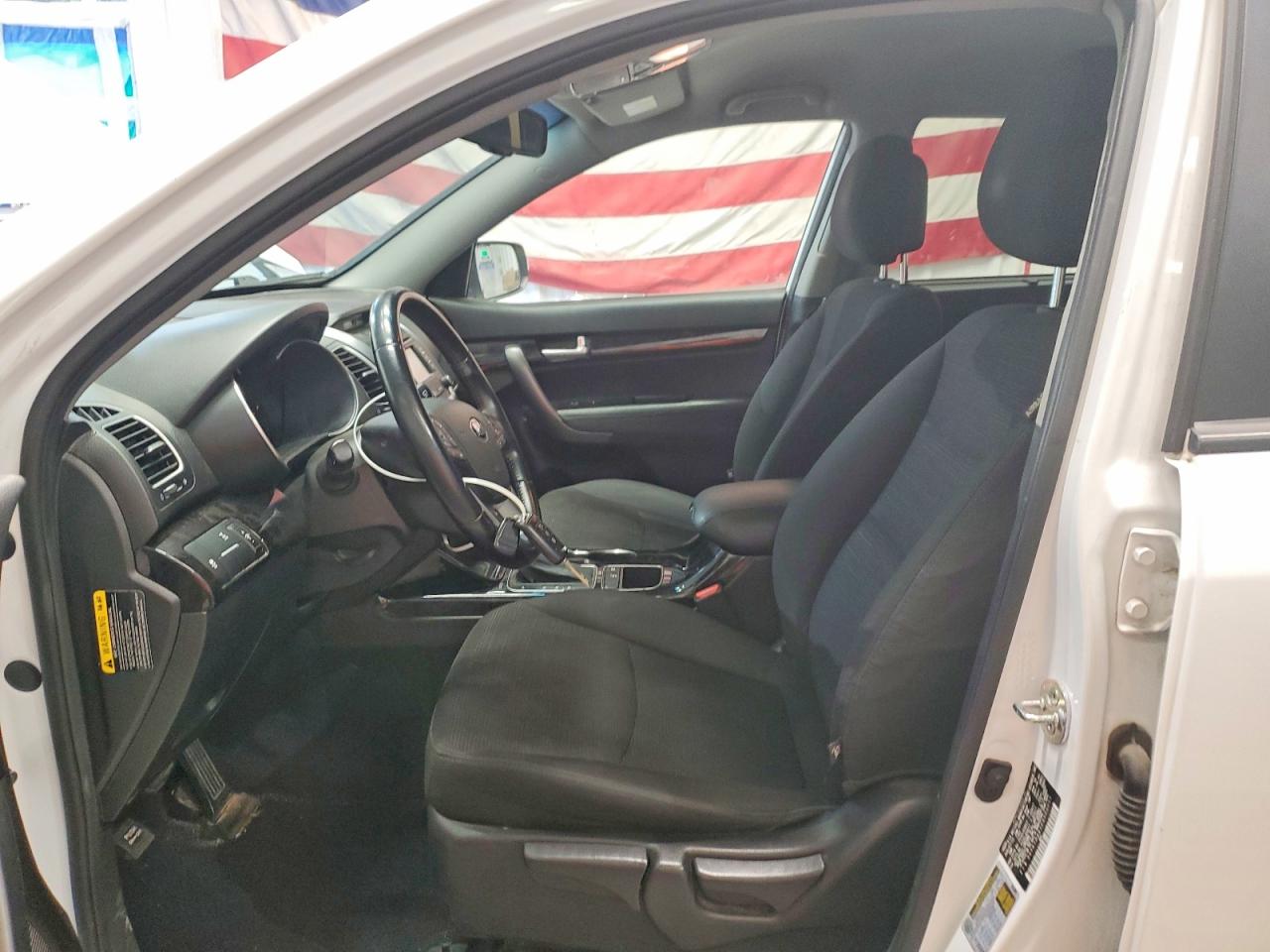 2014 Kia Sorento Lx Белый vin: 5XYKTDA61EG500051