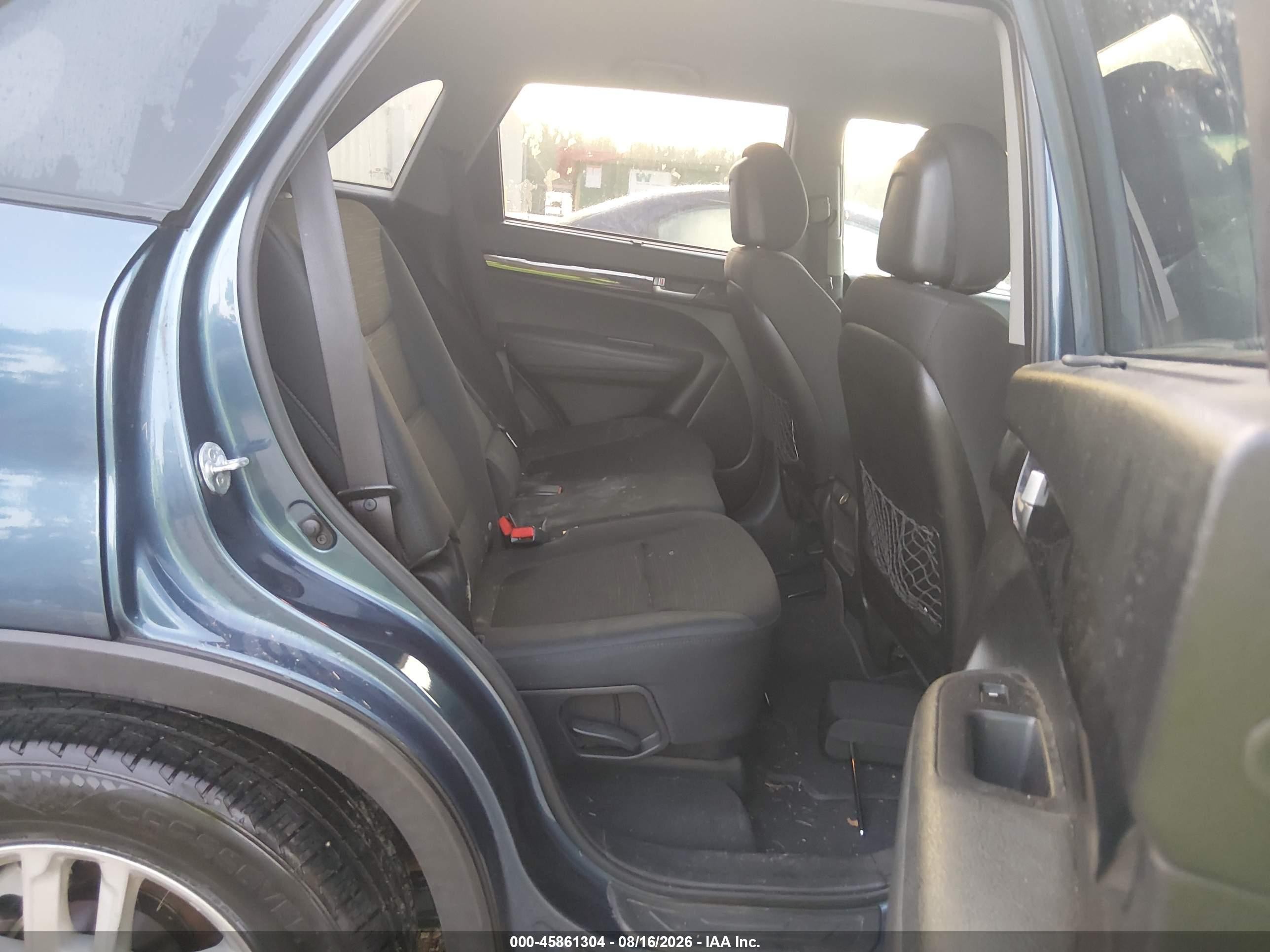2014 Kia Sorento Lx Navy vin: 5XYKTDA62EG543880