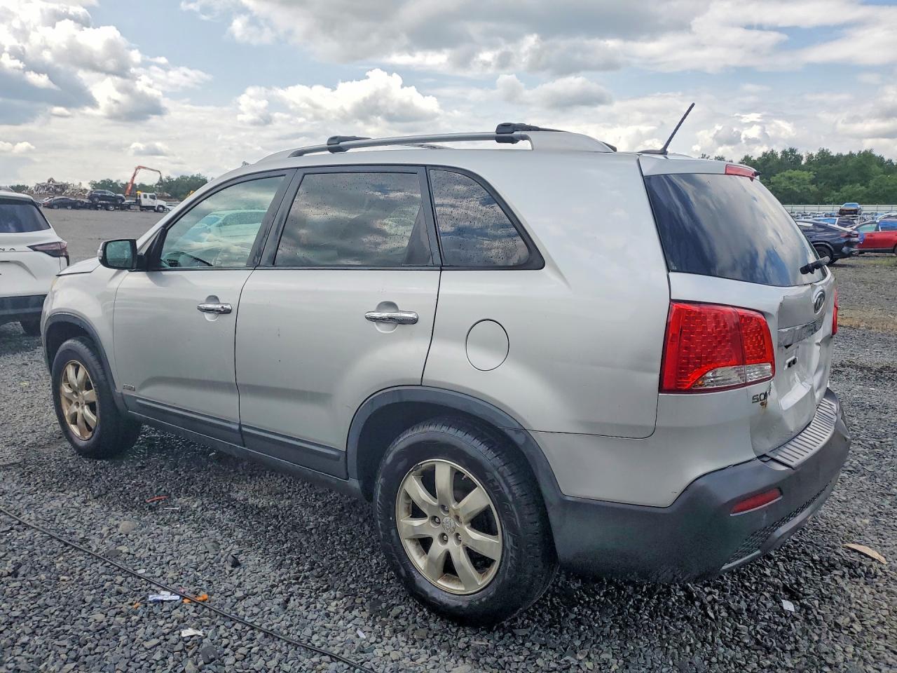2012 Kia Sorento Lx Silver vin: 5XYKTDA63CG196850