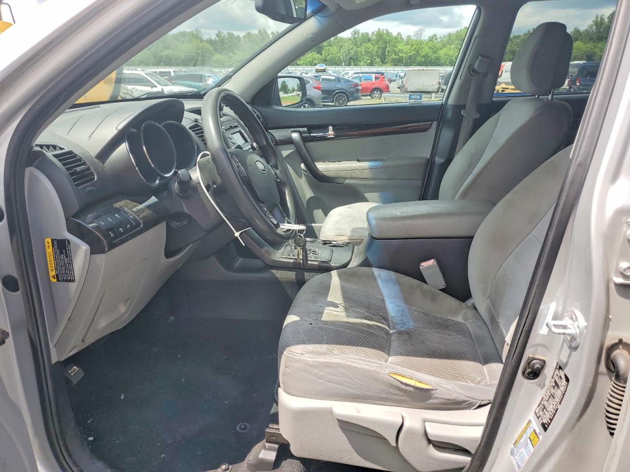 2012 Kia Sorento Lx Silver vin: 5XYKTDA63CG196850