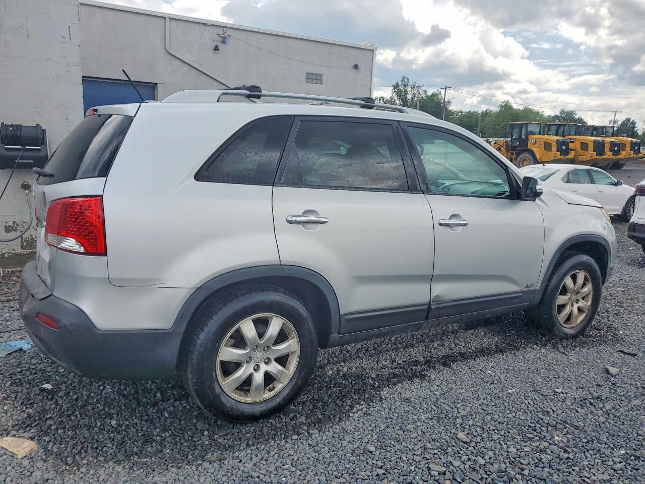 2012 Kia Sorento Lx Silver vin: 5XYKTDA63CG196850