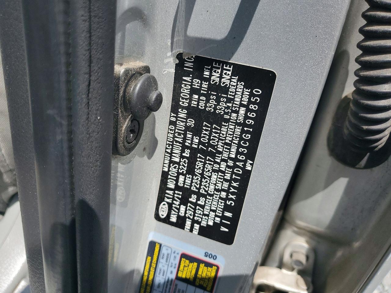 2012 Kia Sorento Lx Silver vin: 5XYKTDA63CG196850