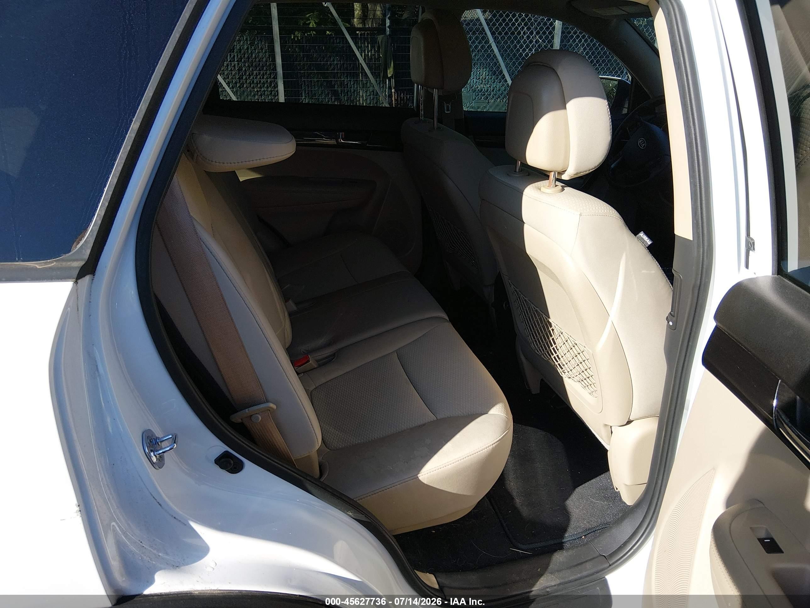 2013 Kia Sorento Lx Белый vin: 5XYKTDA63DG376797
