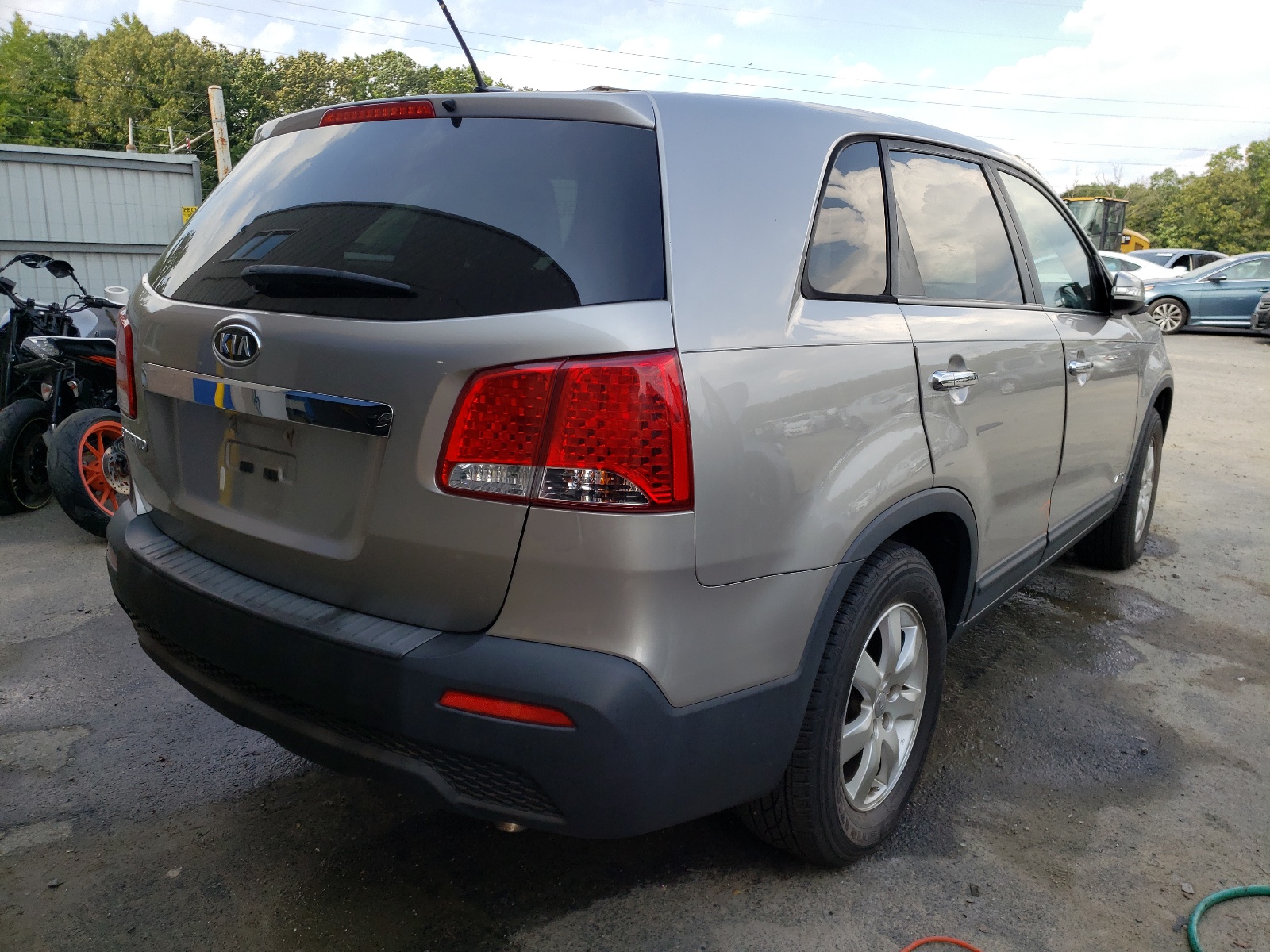 2013 Kia Sorento Lx Silver vin: 5XYKTDA63DG406347