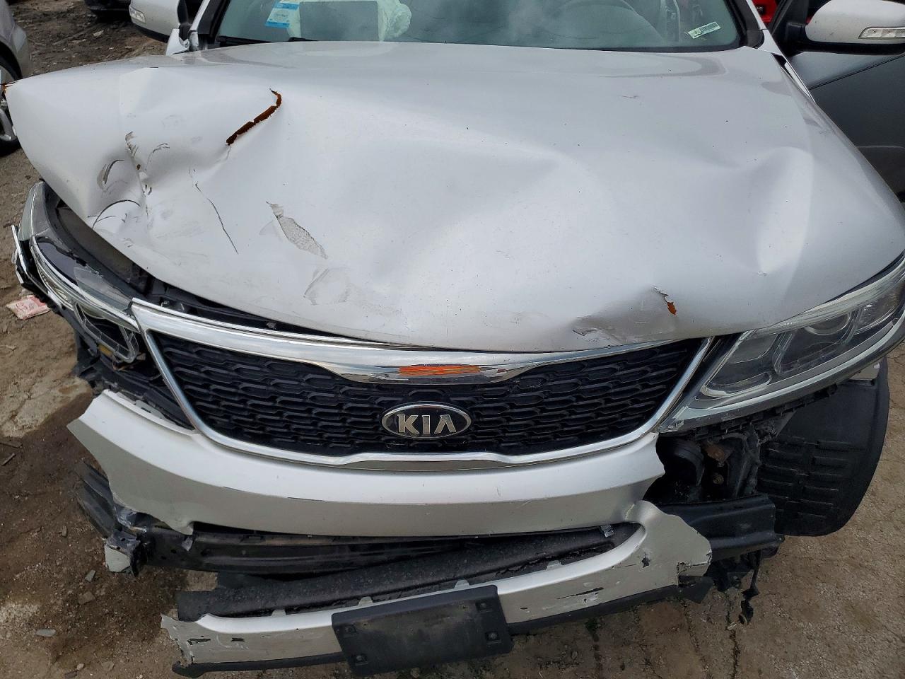 2015 Kia Sorento Lx Silver vin: 5XYKTDA63FG560494
