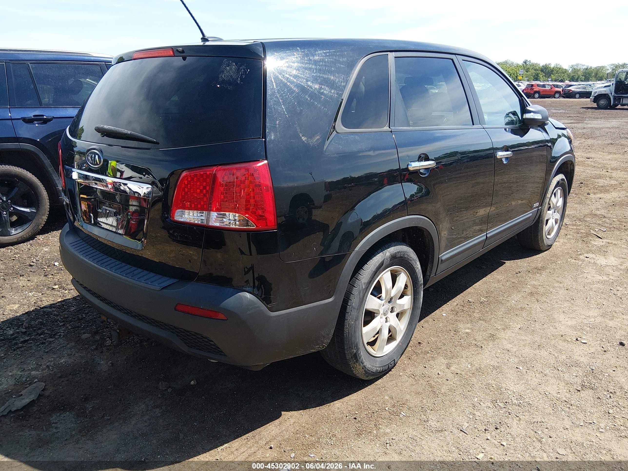 2013 Kia Sorento Lx Black vin: 5XYKTDA65DG329223