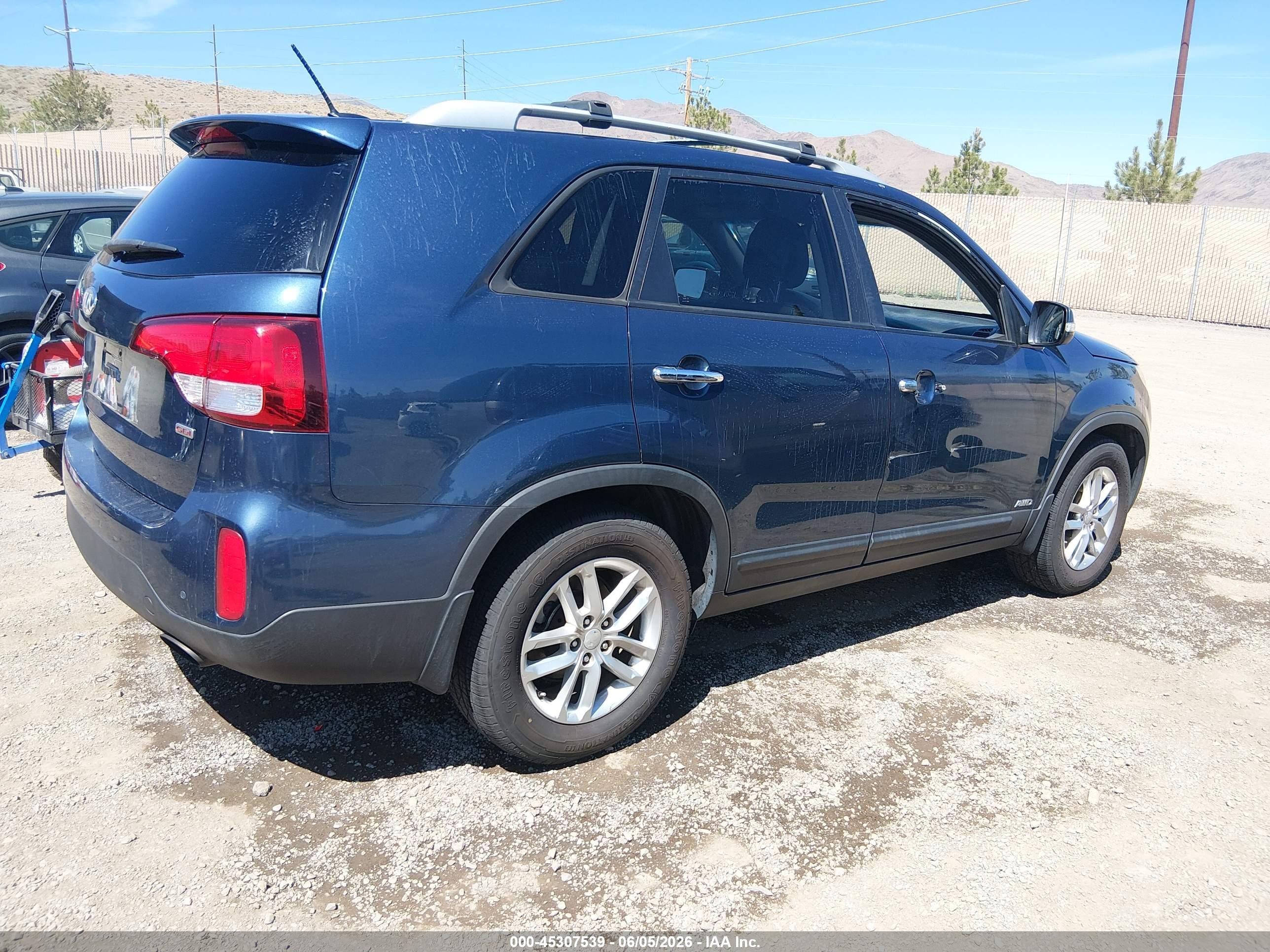 2014 Kia Sorento Lx Blue vin: 5XYKTDA65EG442798