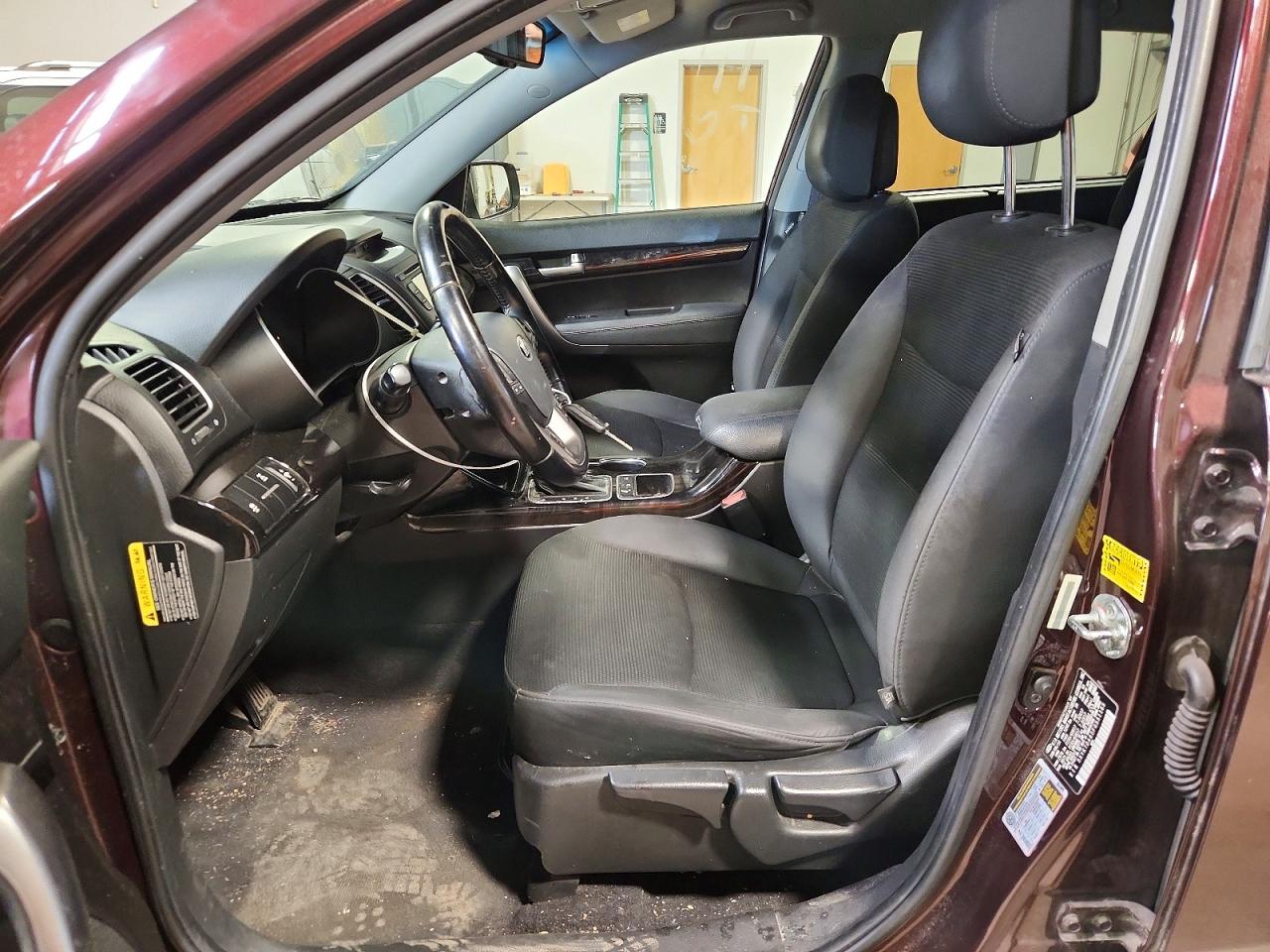 2015 Kia Sorento Lx Бордовый vin: 5XYKTDA65FG551165