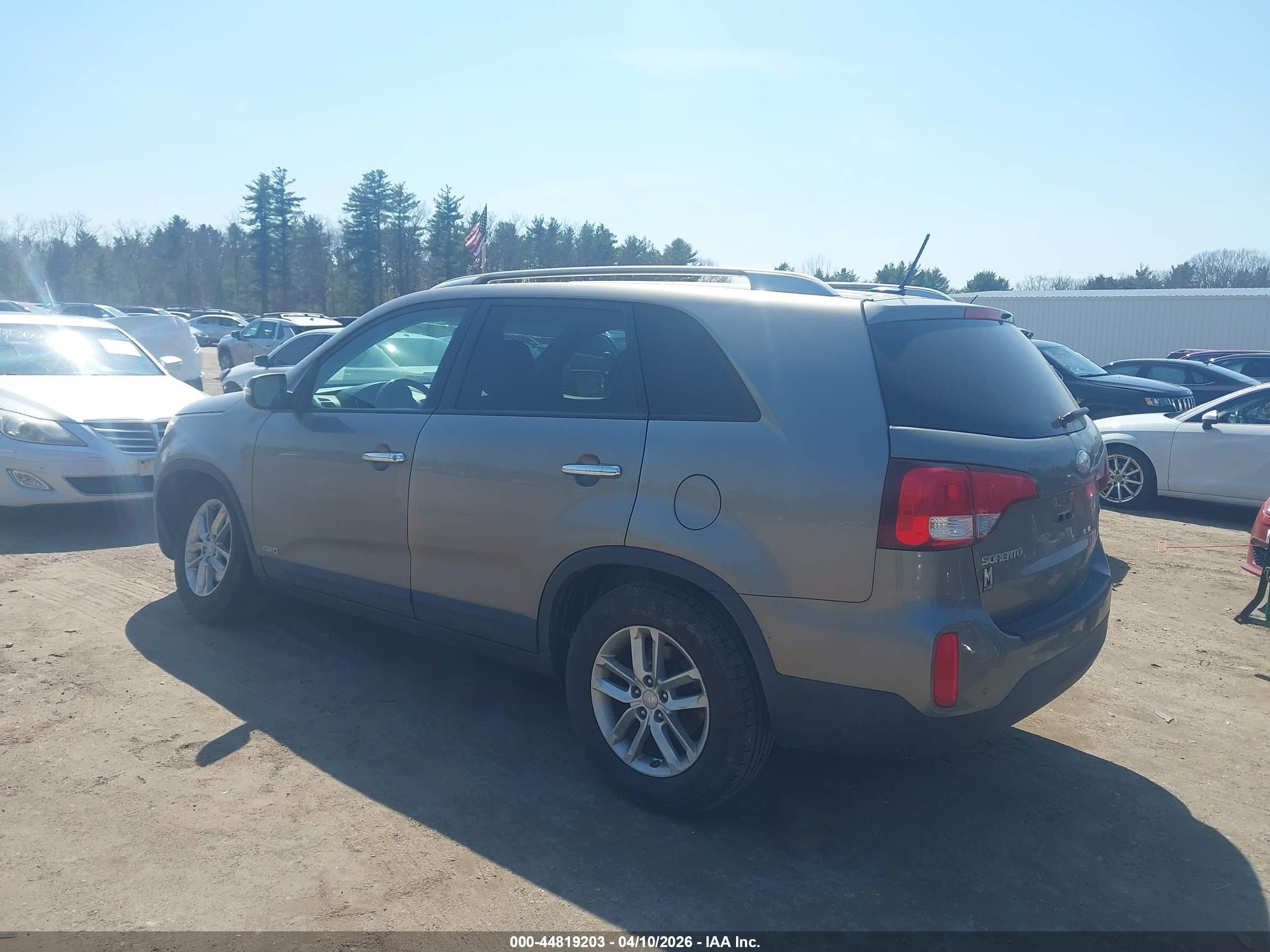 2015 Kia Sorento Lx Silver vin: 5XYKTDA65FG554700