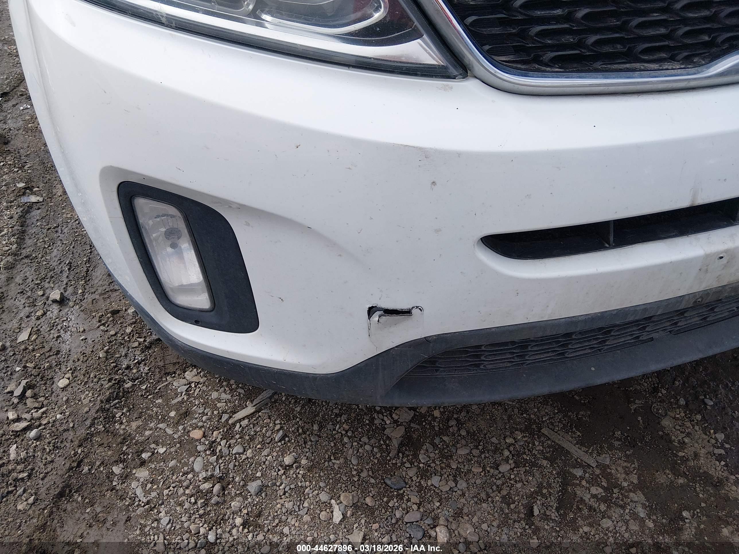 2015 Kia Sorento Lx White vin: 5XYKTDA65FG561937