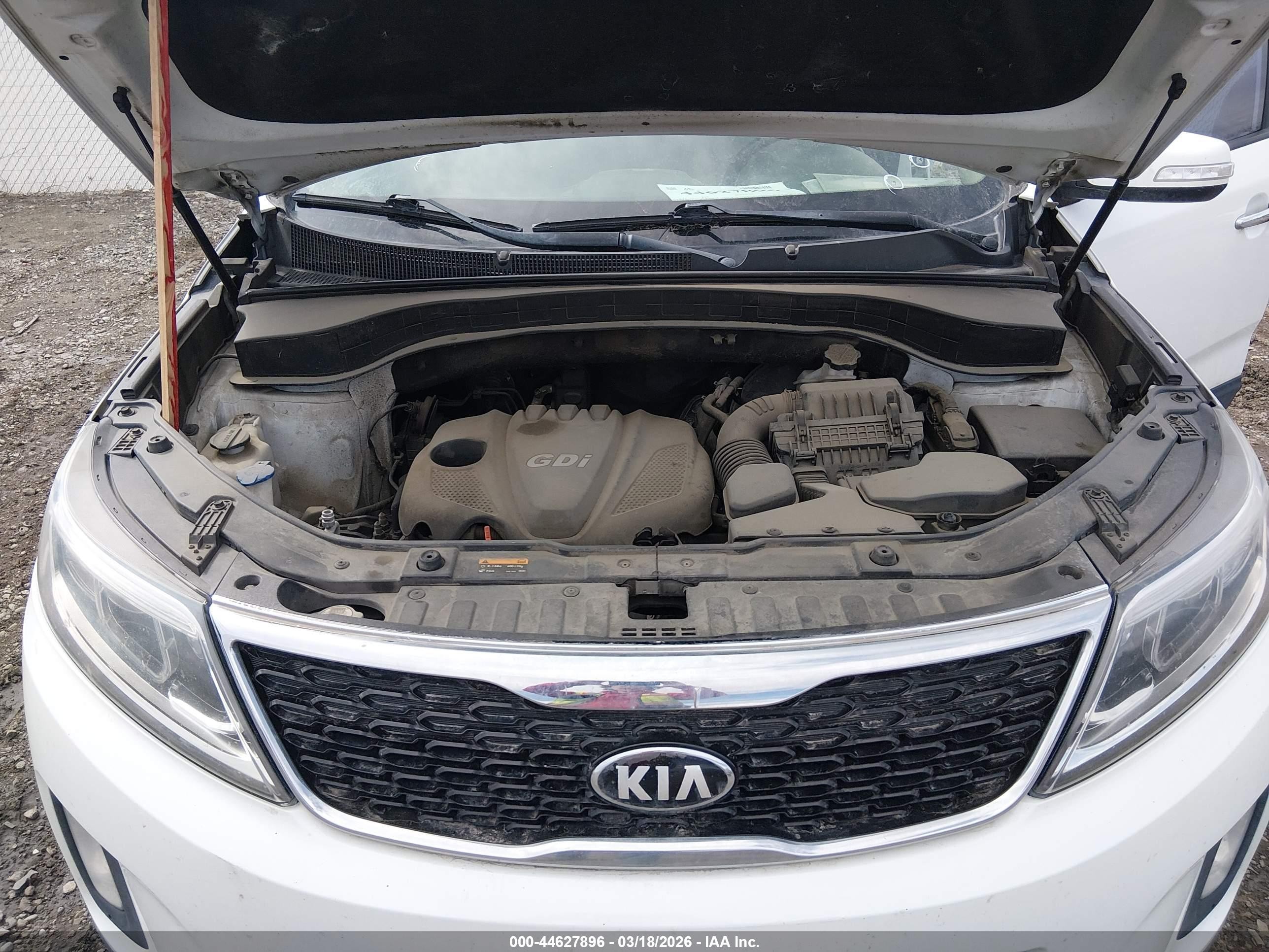 2015 Kia Sorento Lx White vin: 5XYKTDA65FG561937