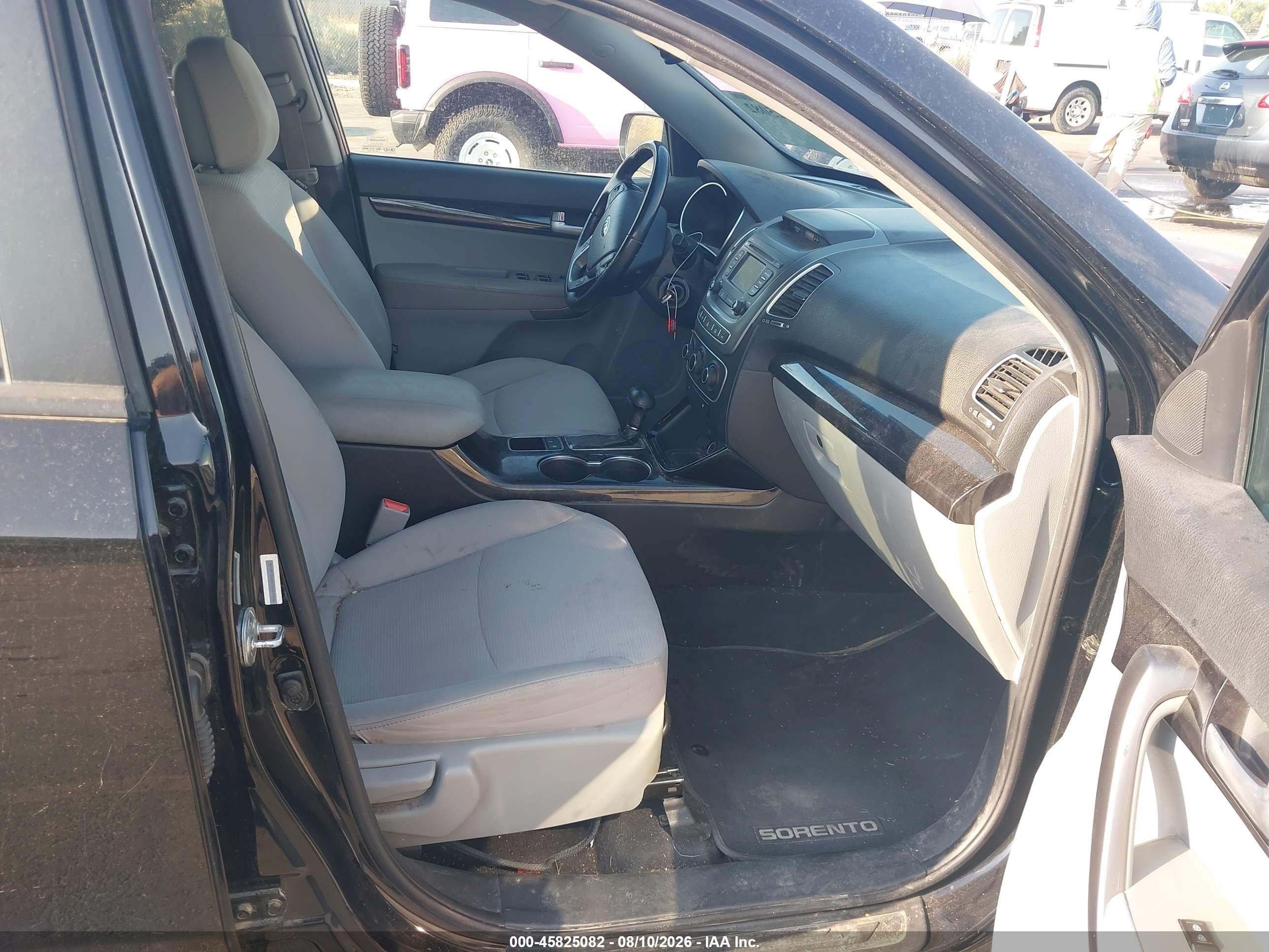 2015 Kia Sorento Lx Черный vin: 5XYKTDA65FG624406