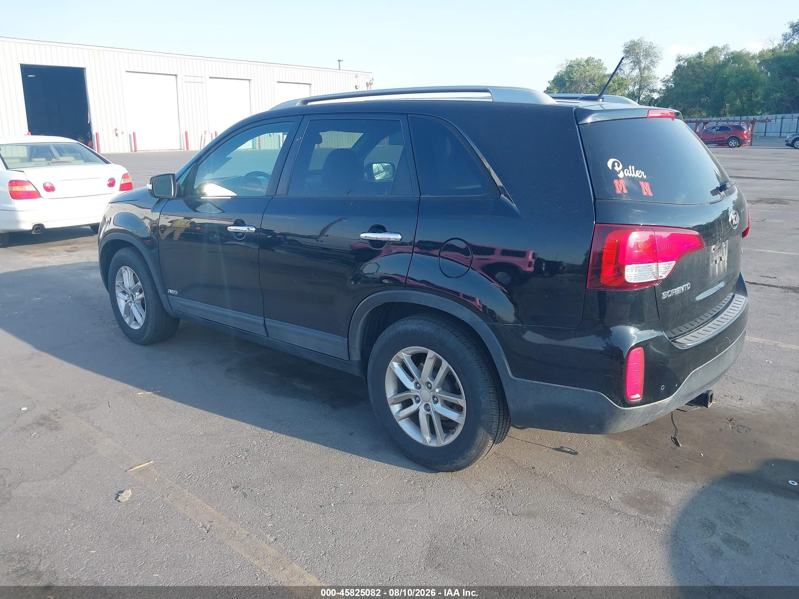 2015 Kia Sorento Lx Черный vin: 5XYKTDA65FG624406