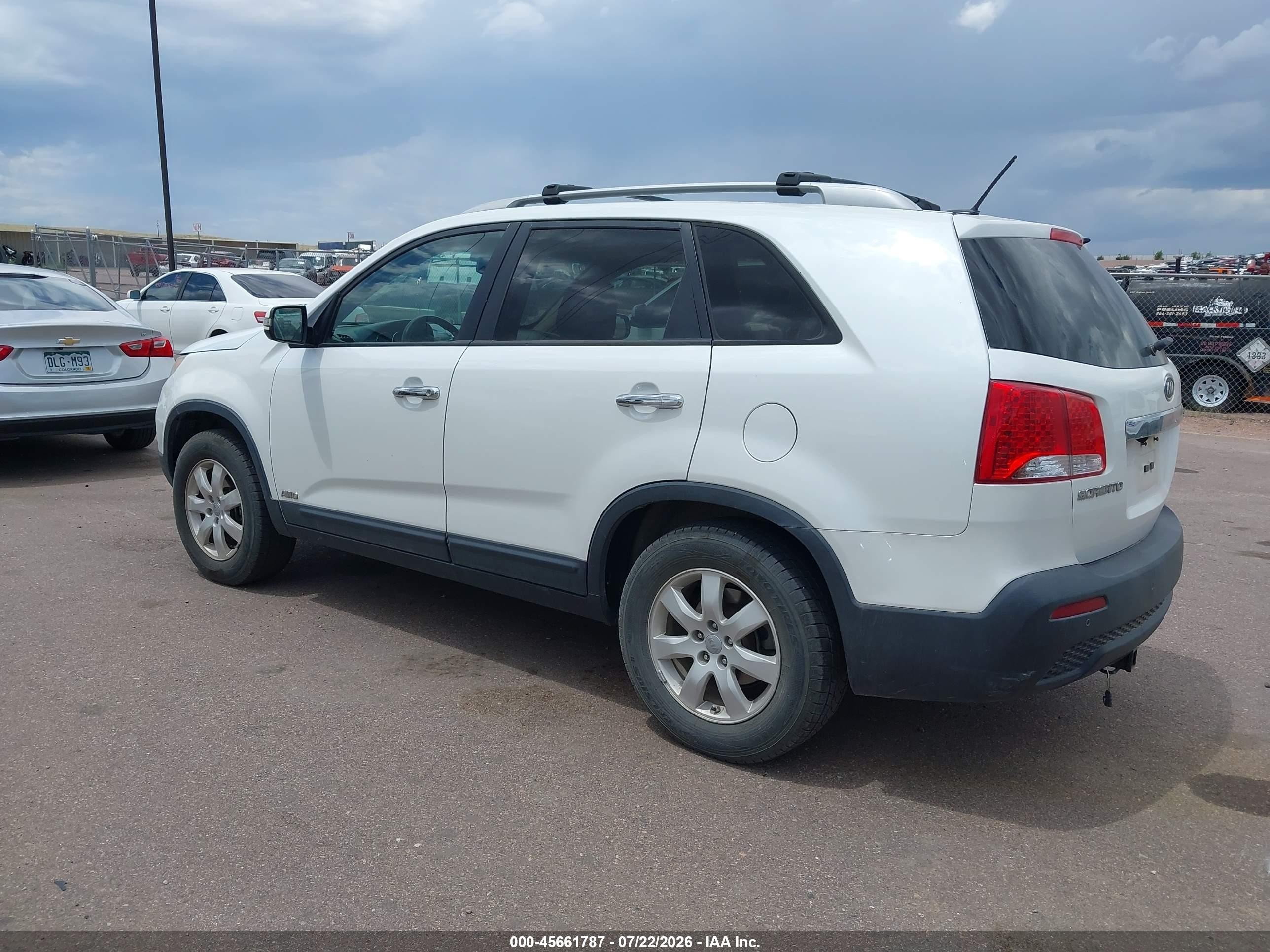 2012 Kia Sorento Lx White vin: 5XYKTDA66CG255180