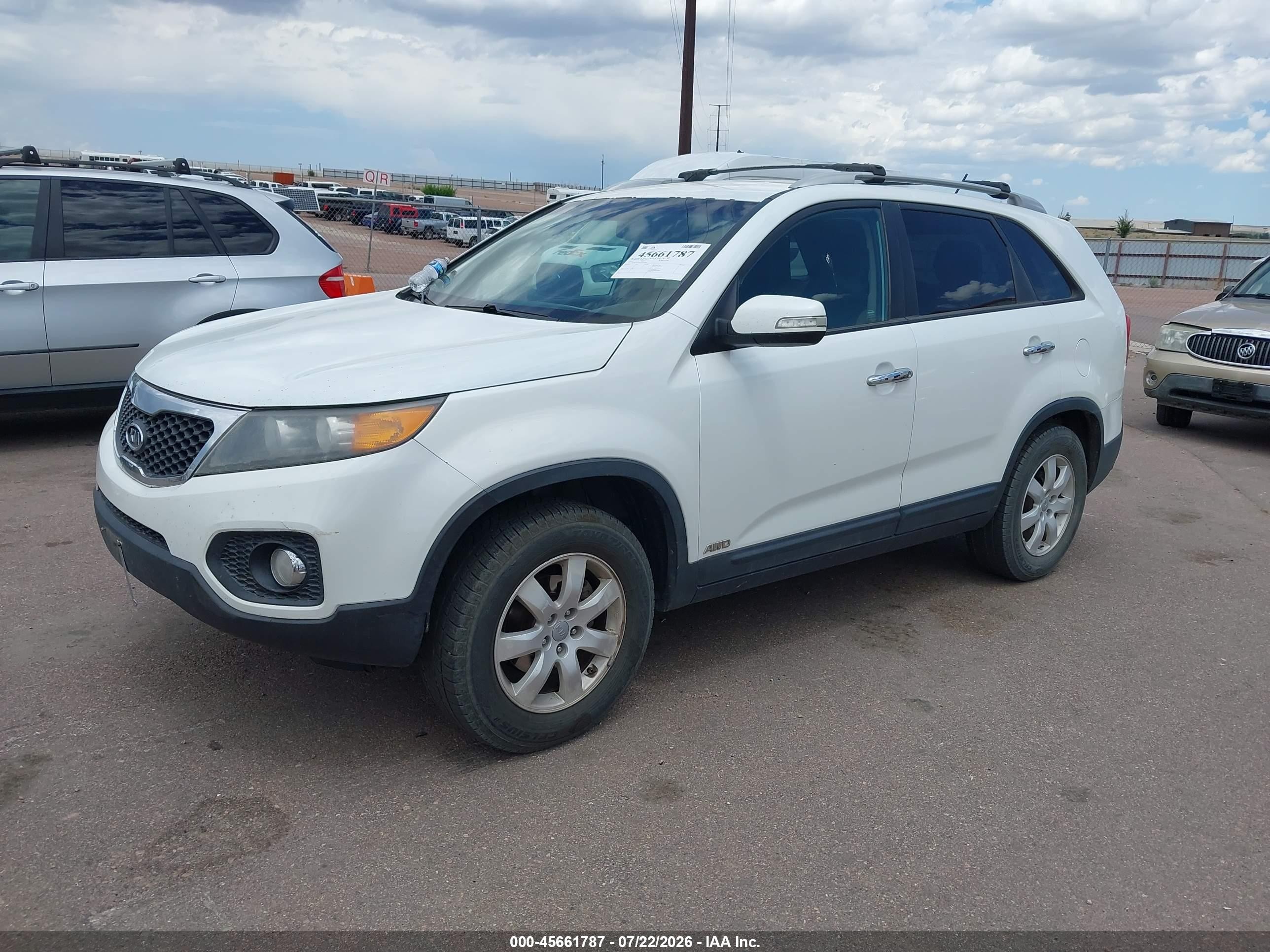 2012 Kia Sorento Lx White vin: 5XYKTDA66CG255180