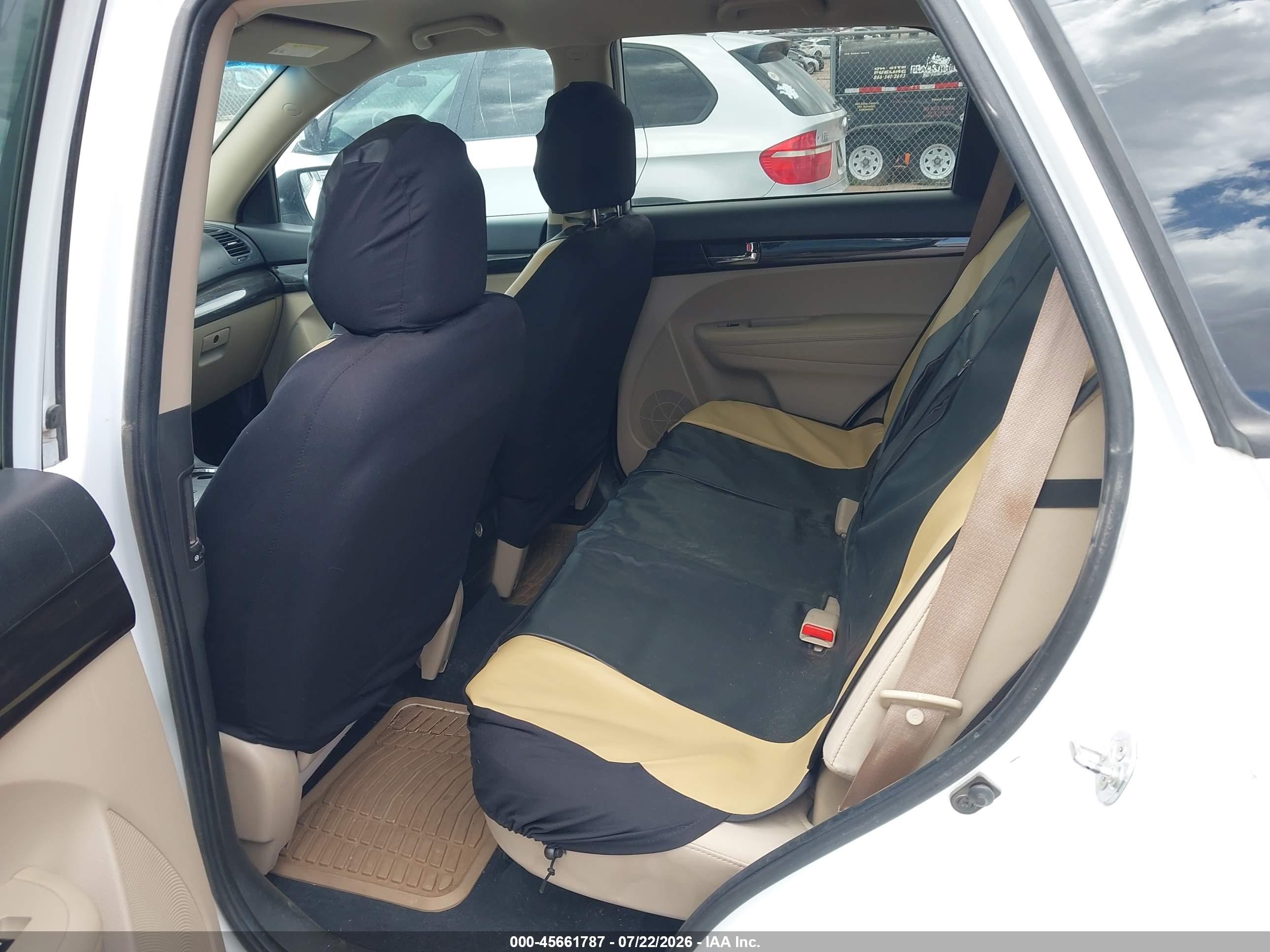 2012 Kia Sorento Lx White vin: 5XYKTDA66CG255180