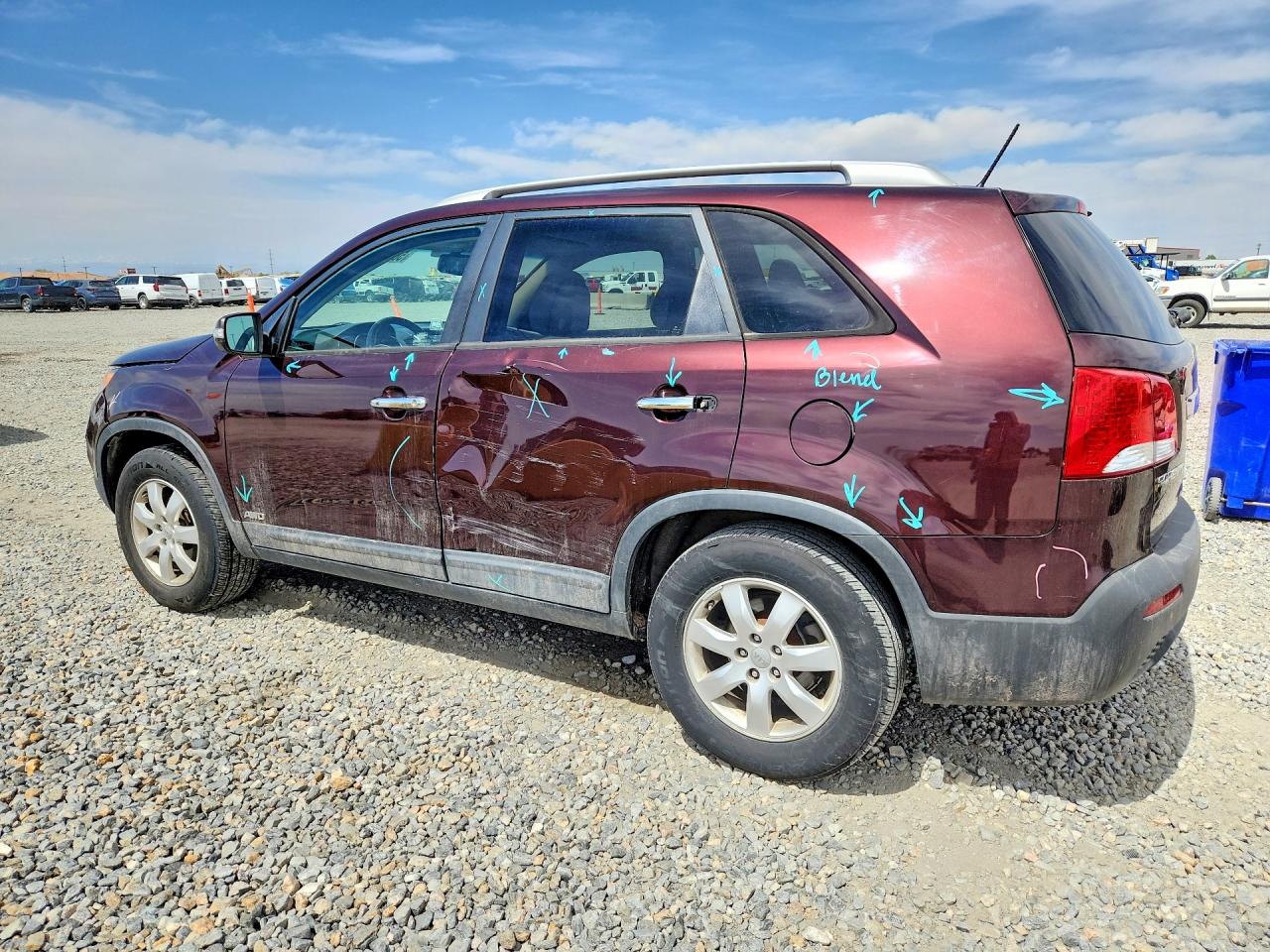 2012 Kia Sorento Lx Burgundy vin: 5XYKTDA66CG277938