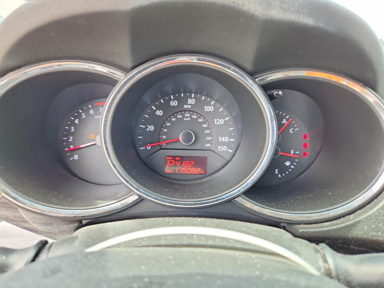 2012 Kia Sorento Lx Burgundy vin: 5XYKTDA66CG277938