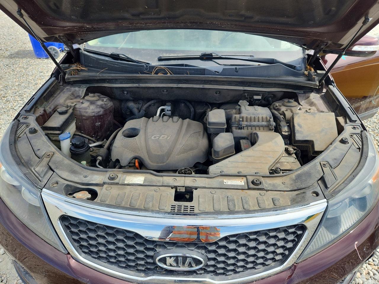 2012 Kia Sorento Lx Burgundy vin: 5XYKTDA66CG277938