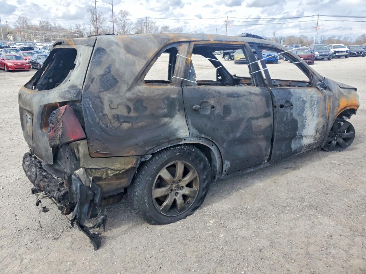 2013 Kia Sorento Lx Burn vin: 5XYKTDA66DG41790