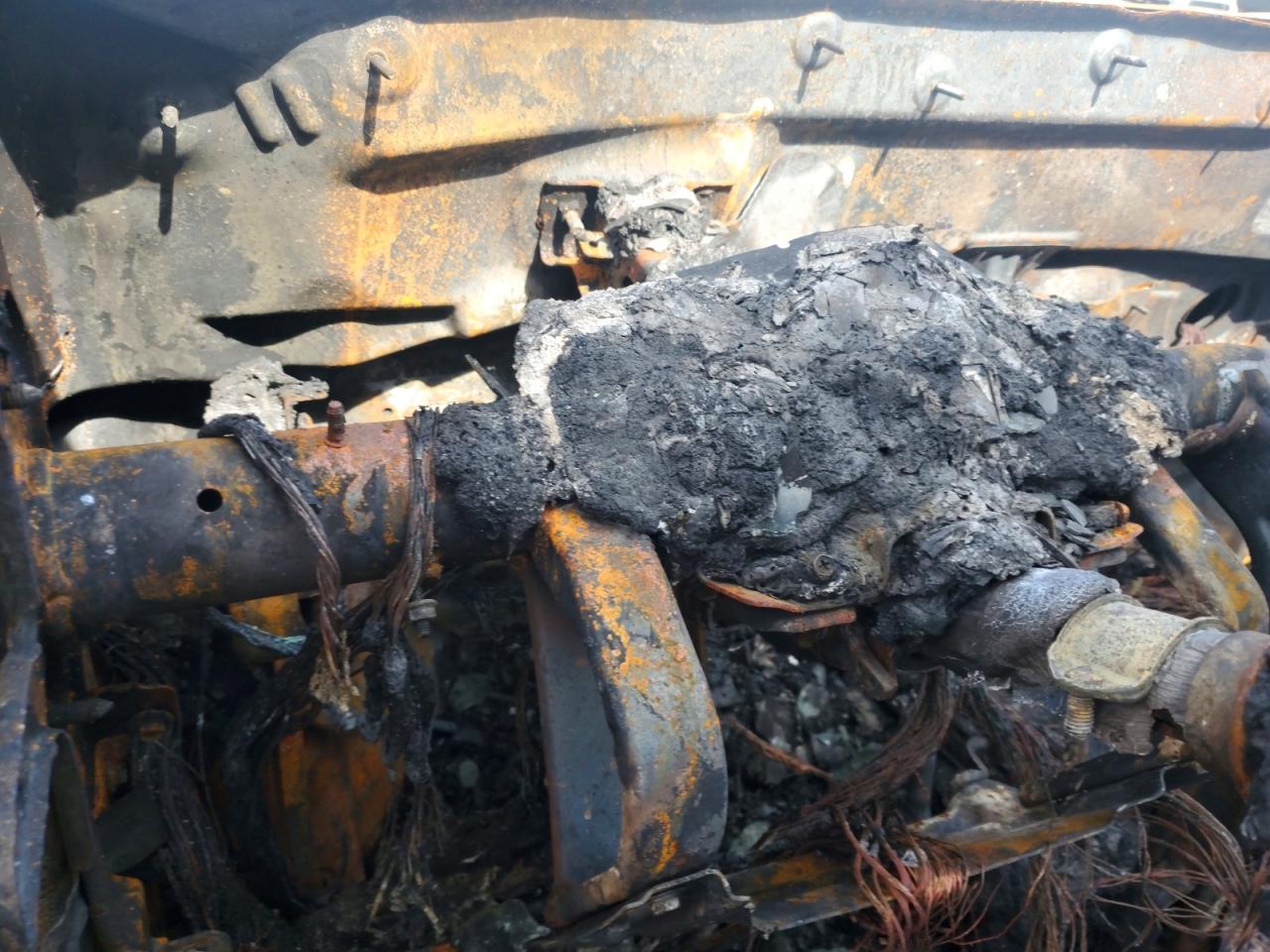 2013 Kia Sorento Lx Burn vin: 5XYKTDA66DG41790
