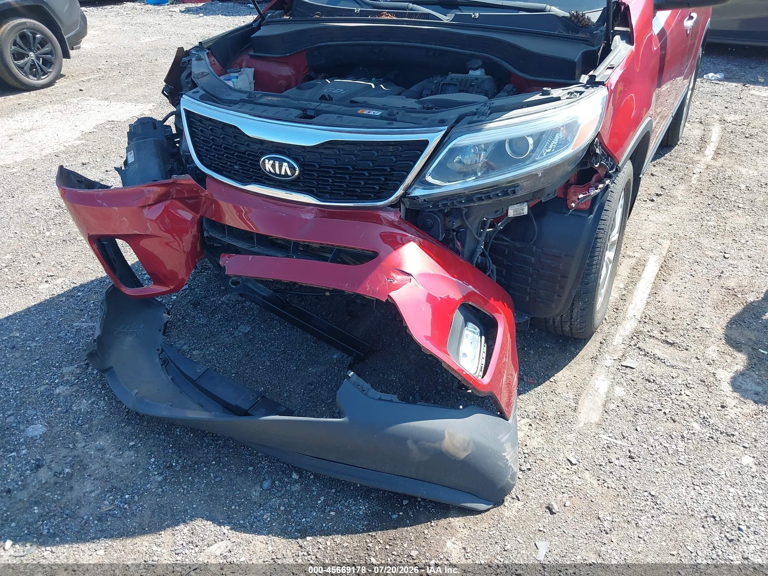 2015 Kia Sorento Lx Красный vin: 5XYKTDA67FG640722