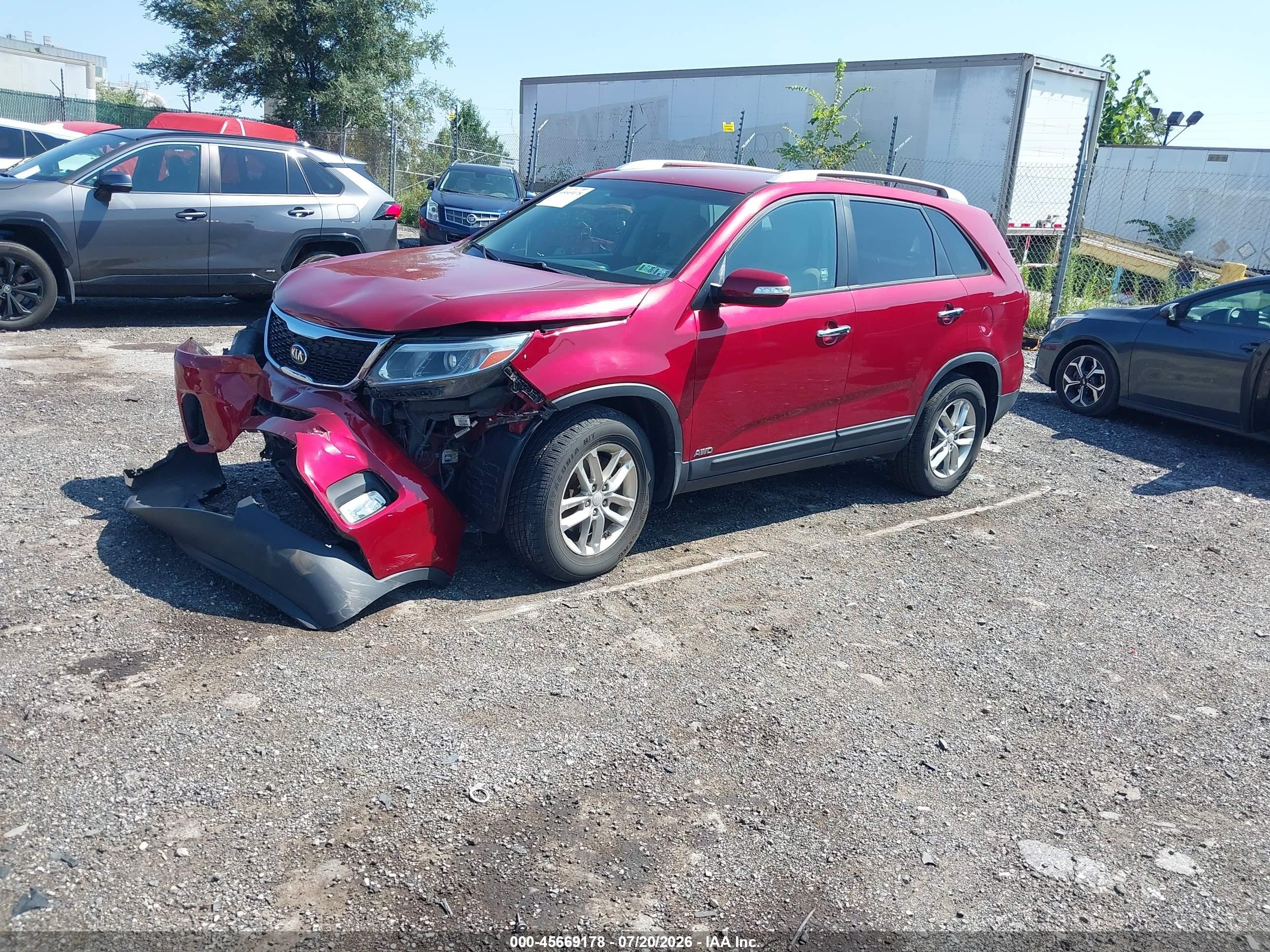 2015 Kia Sorento Lx Красный vin: 5XYKTDA67FG640722