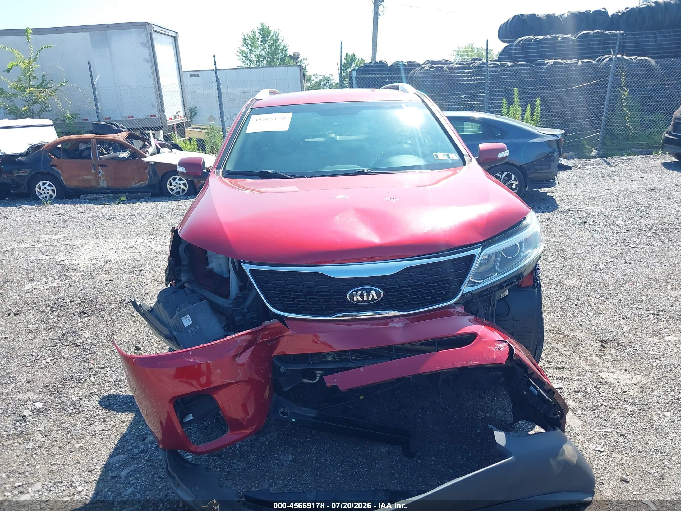 2015 Kia Sorento Lx Красный vin: 5XYKTDA67FG640722