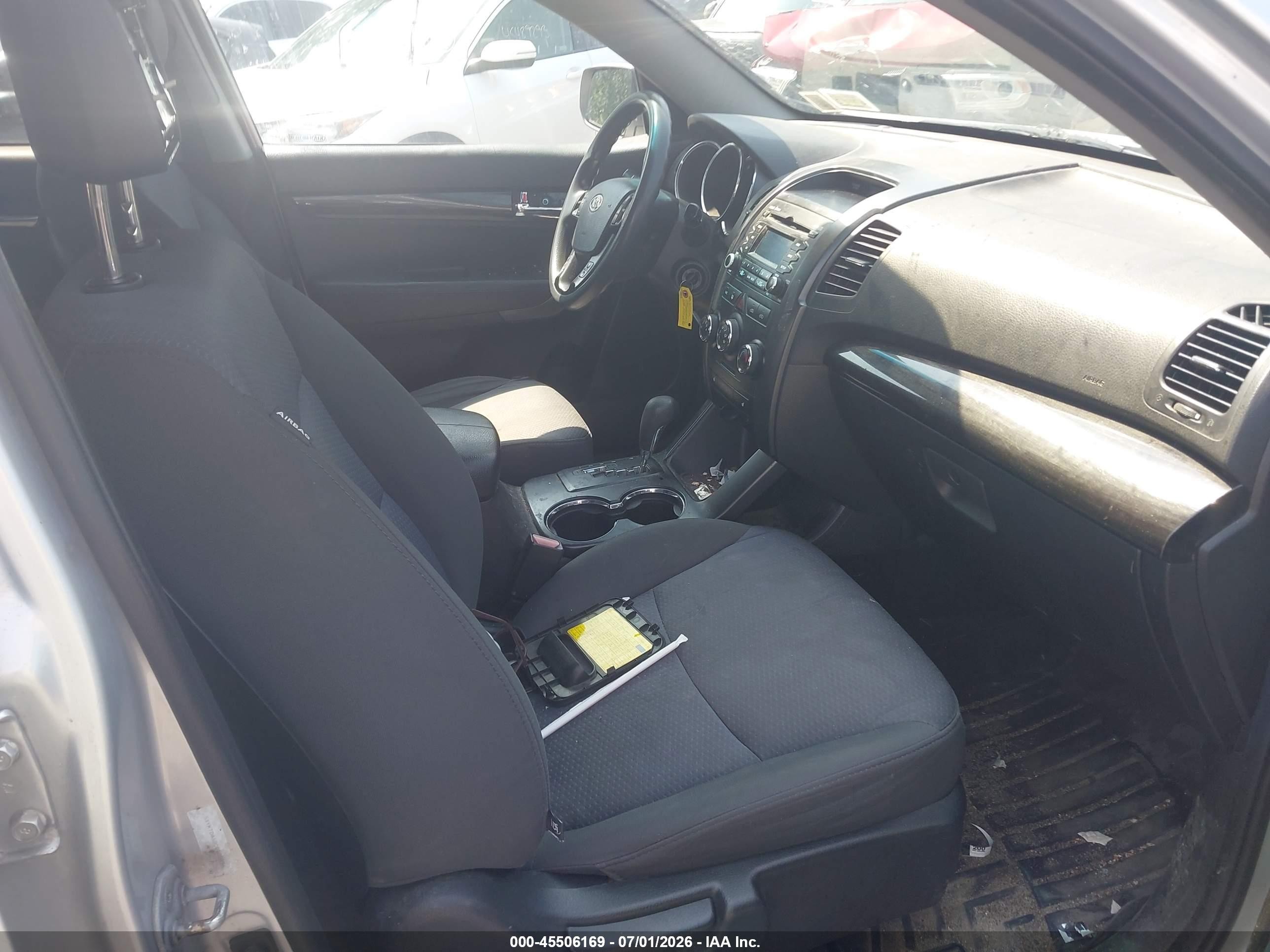 2012 Kia Sorento Lx Silver vin: 5XYKTDA68CG188856