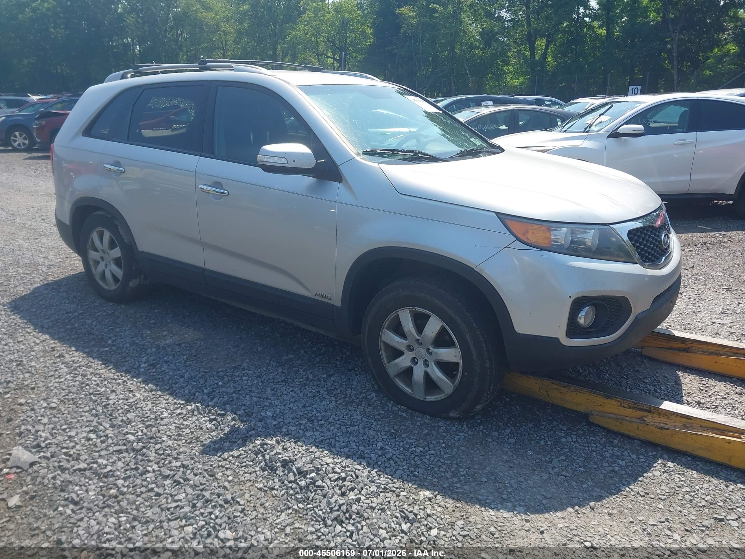2012 Kia Sorento Lx Silver vin: 5XYKTDA68CG188856