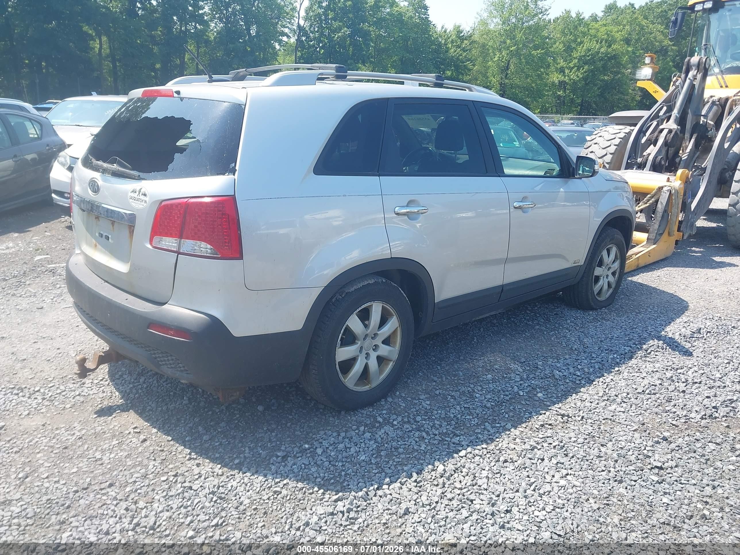 2012 Kia Sorento Lx Silver vin: 5XYKTDA68CG188856
