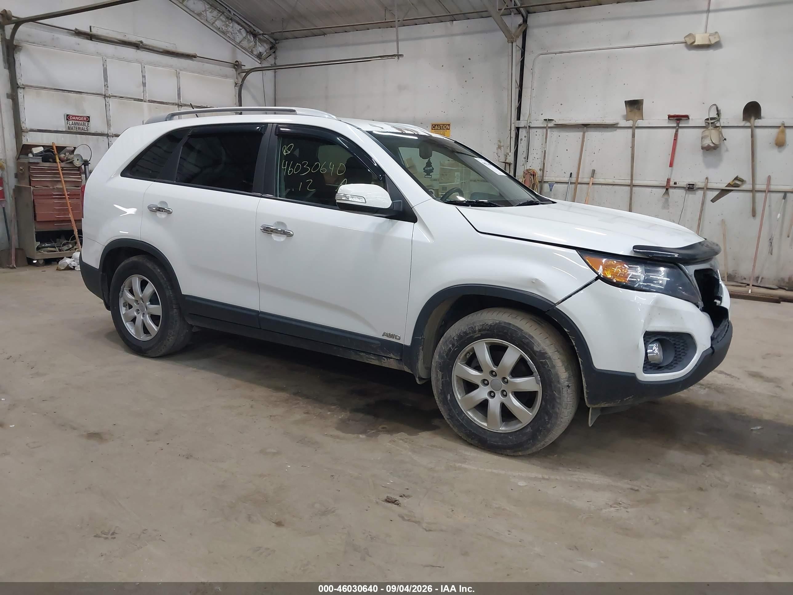 2012 Kia Sorento Lx White vin: 5XYKTDA68CG261823