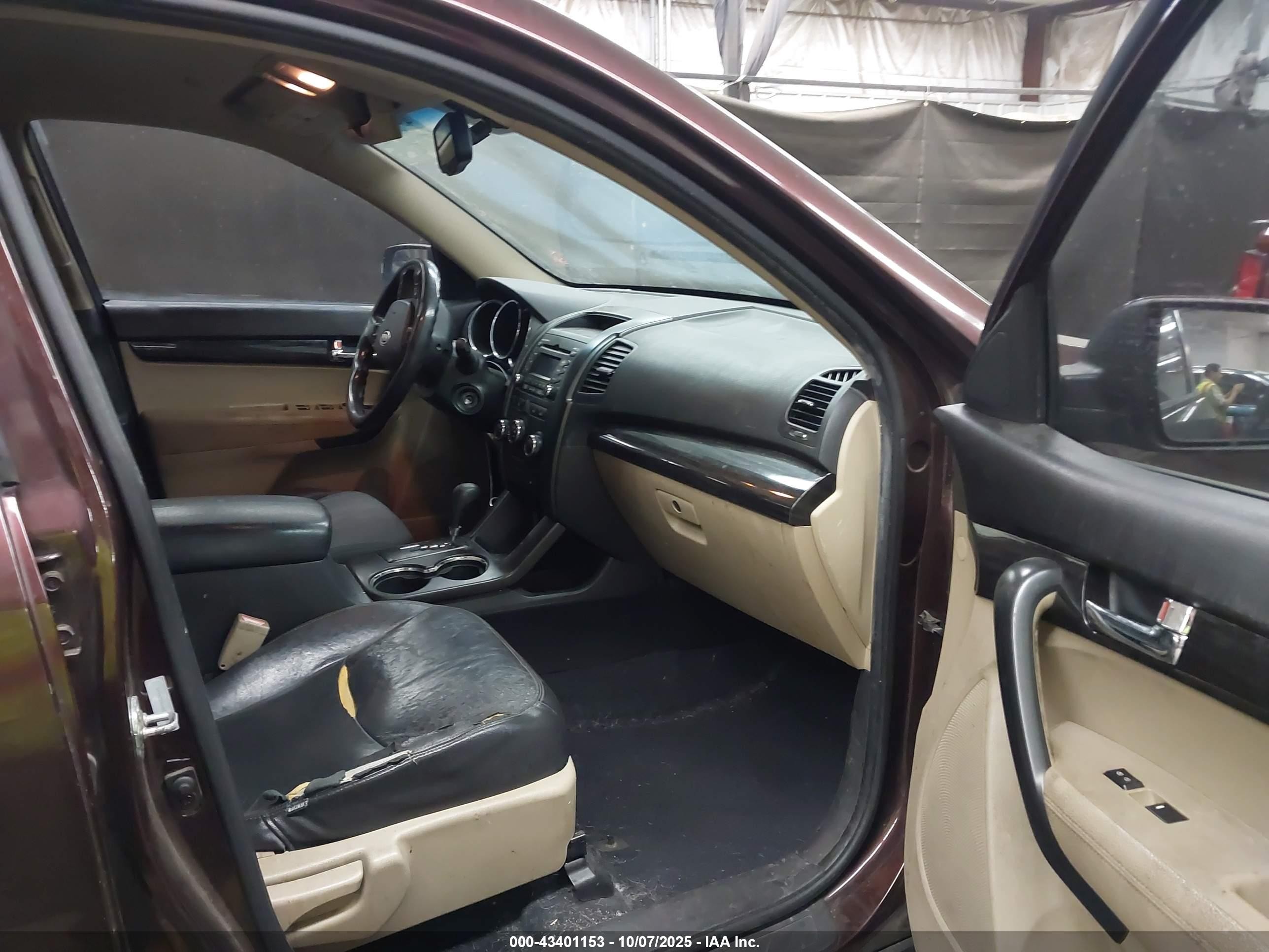 2012 Kia Sorento Lx Red vin: 5XYKTDA68CG278816