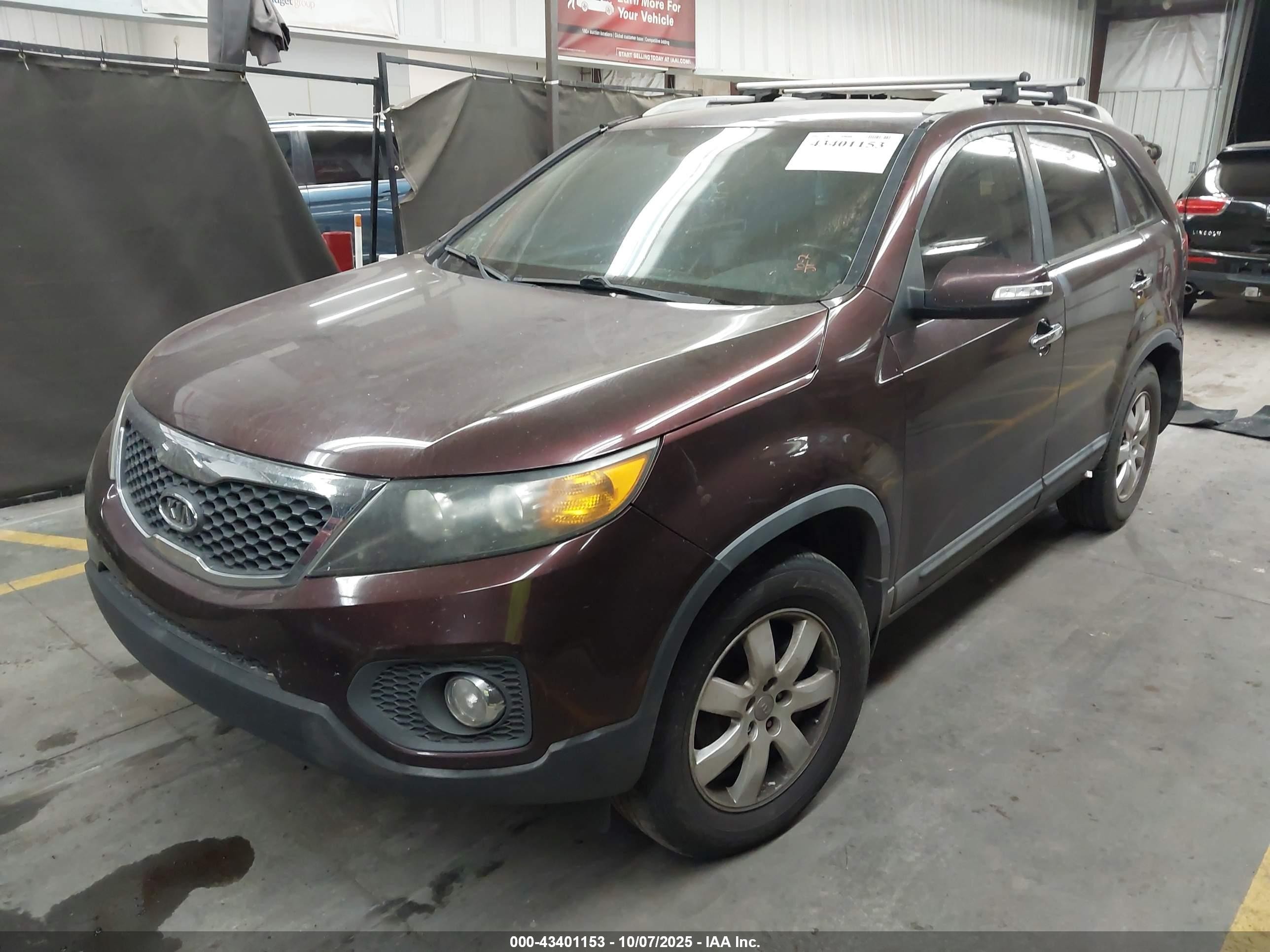 2012 Kia Sorento Lx Red vin: 5XYKTDA68CG278816