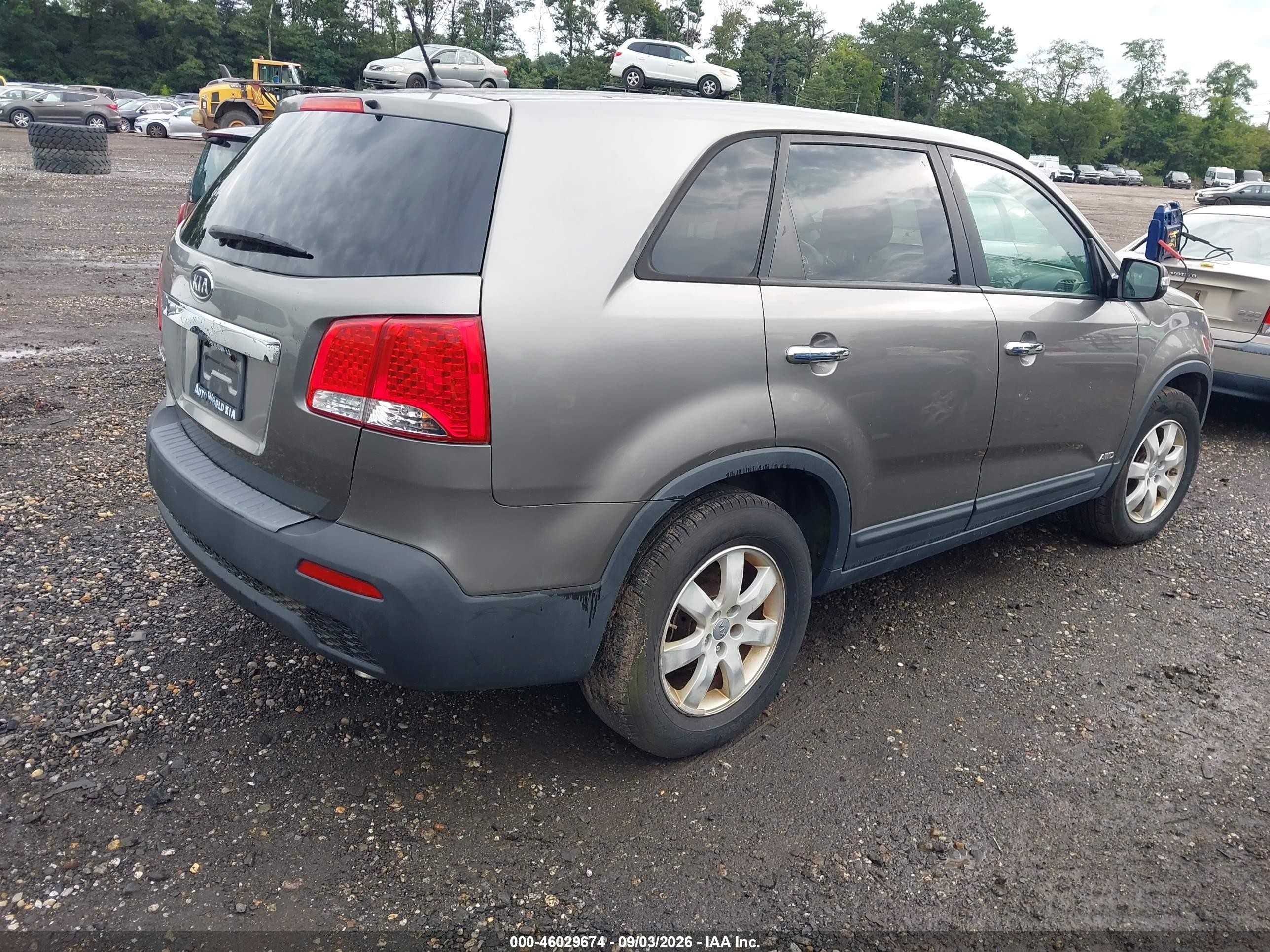 2013 Kia Sorento Lx Gray vin: 5XYKTDA69DG324719