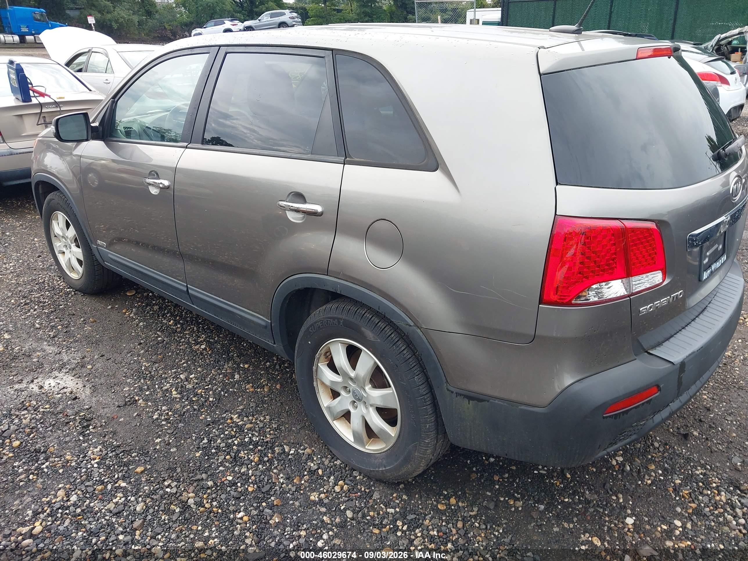 2013 Kia Sorento Lx Gray vin: 5XYKTDA69DG324719
