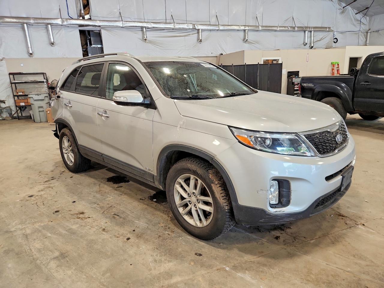 2014 Kia Sorento Lx Silver vin: 5XYKTDA69EG482673