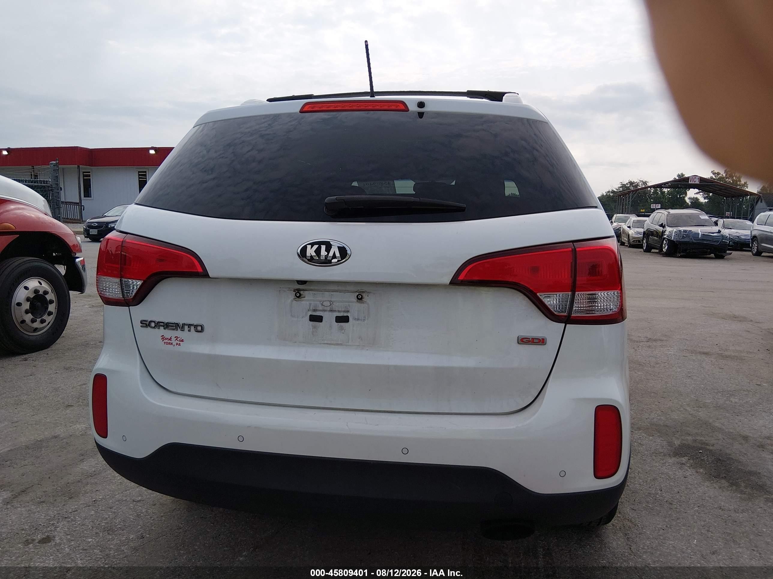 2014 Kia Sorento Lx White vin: 5XYKTDA69EG511508