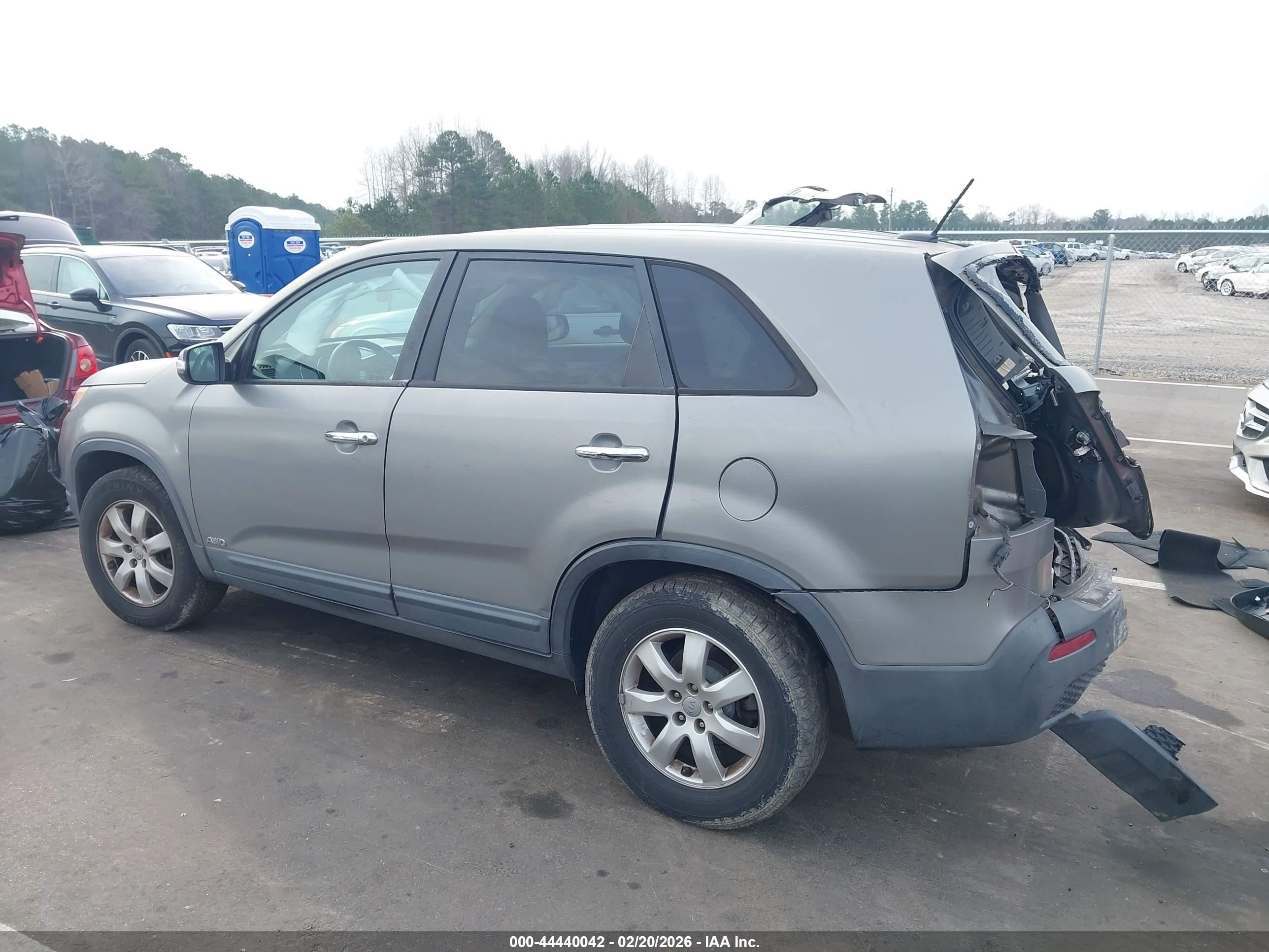 2013 Kia Sorento Lx Gray vin: 5XYKTDA6XDG407852