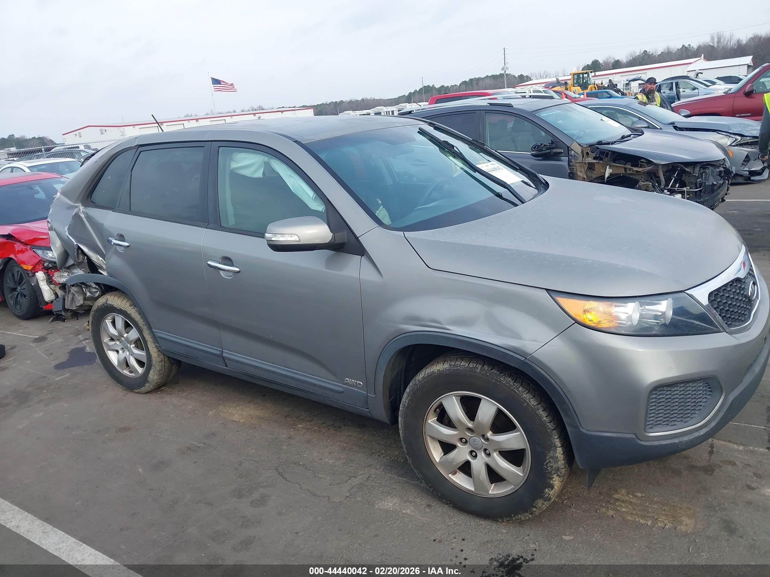 2013 Kia Sorento Lx Gray vin: 5XYKTDA6XDG407852
