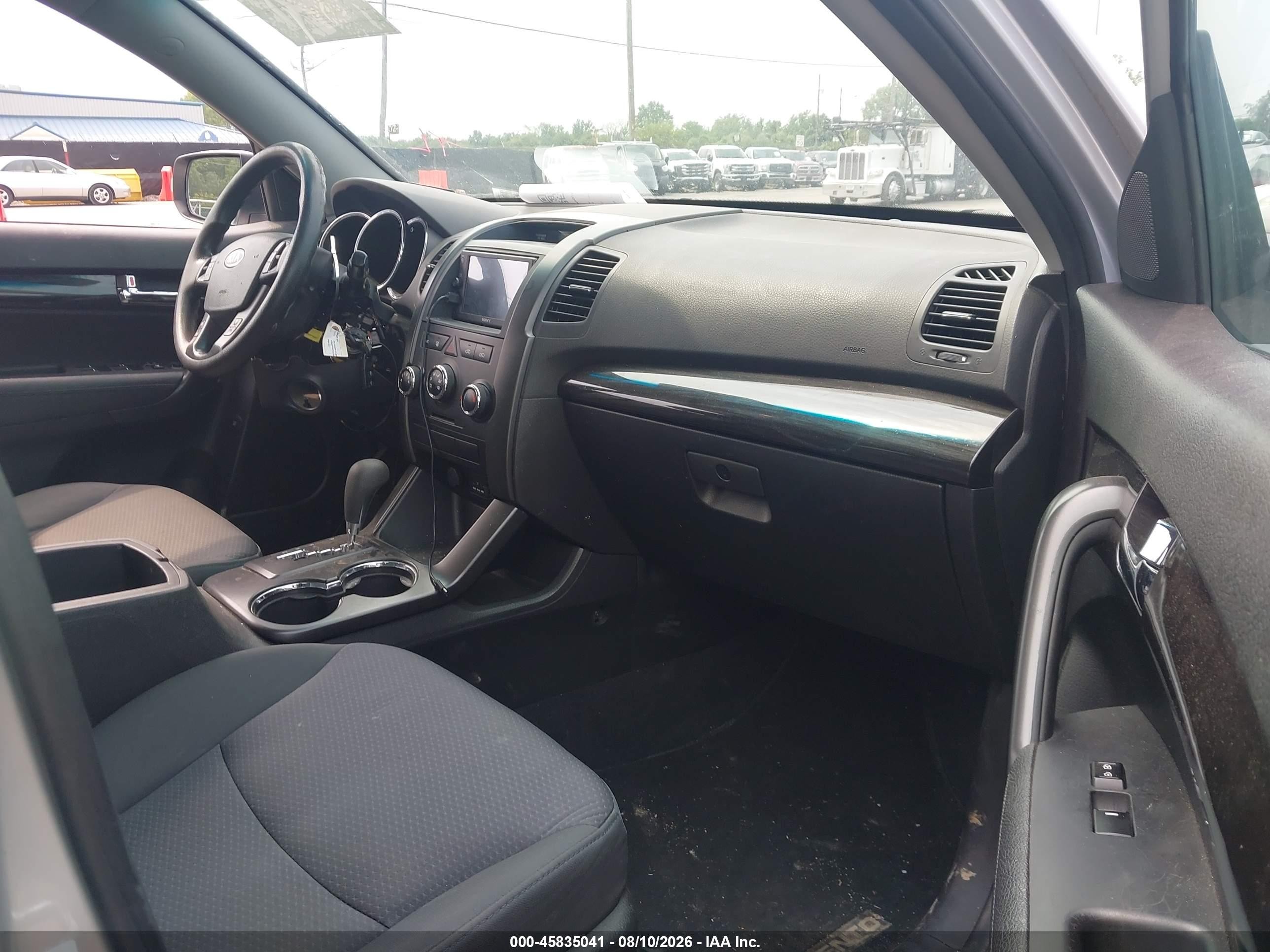 2013 Kia Sorento Lx Silver vin: 5XYKTDA6XDG414316