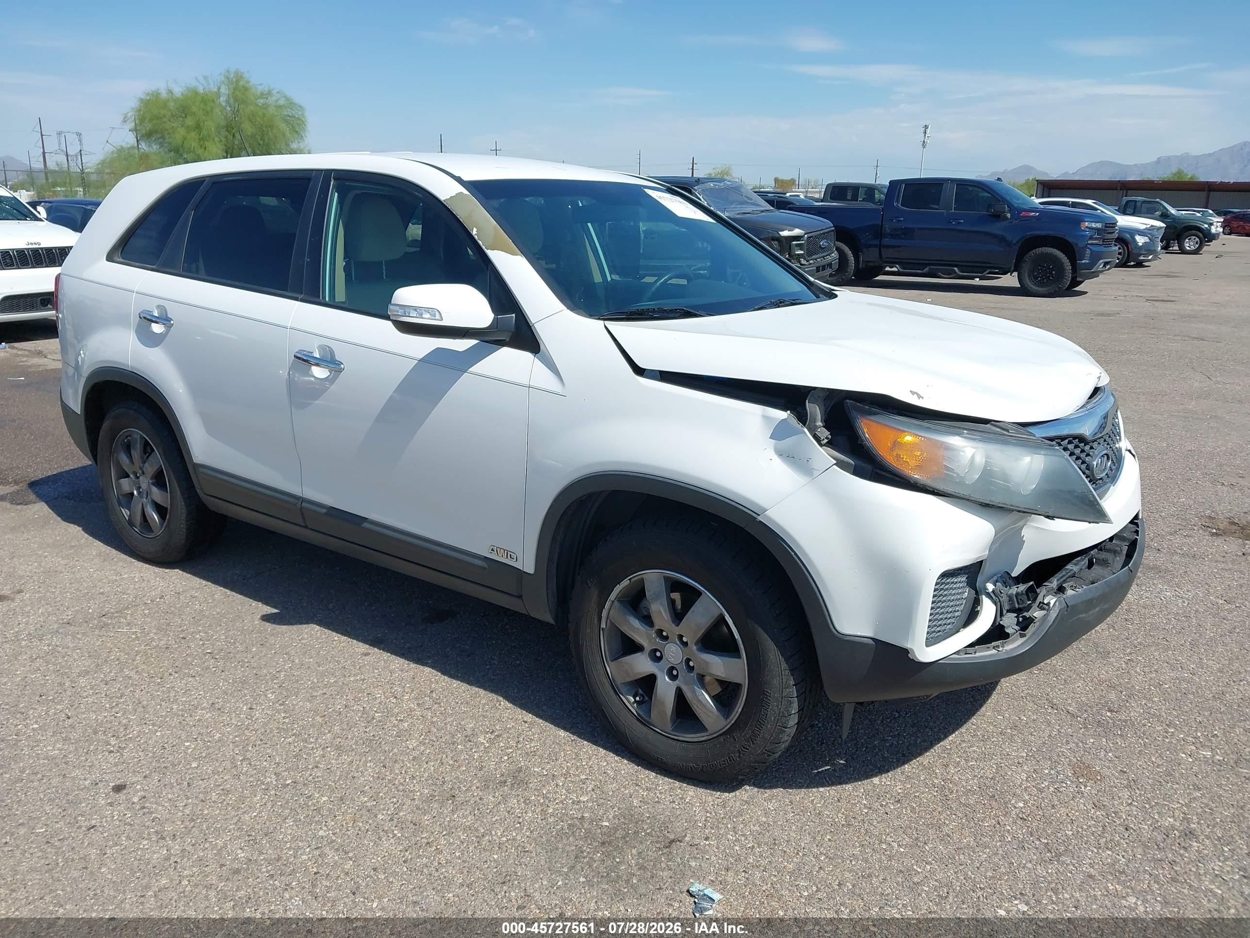 2013 Kia Sorento Lx White vin: 5XYKTDA6XDG423307