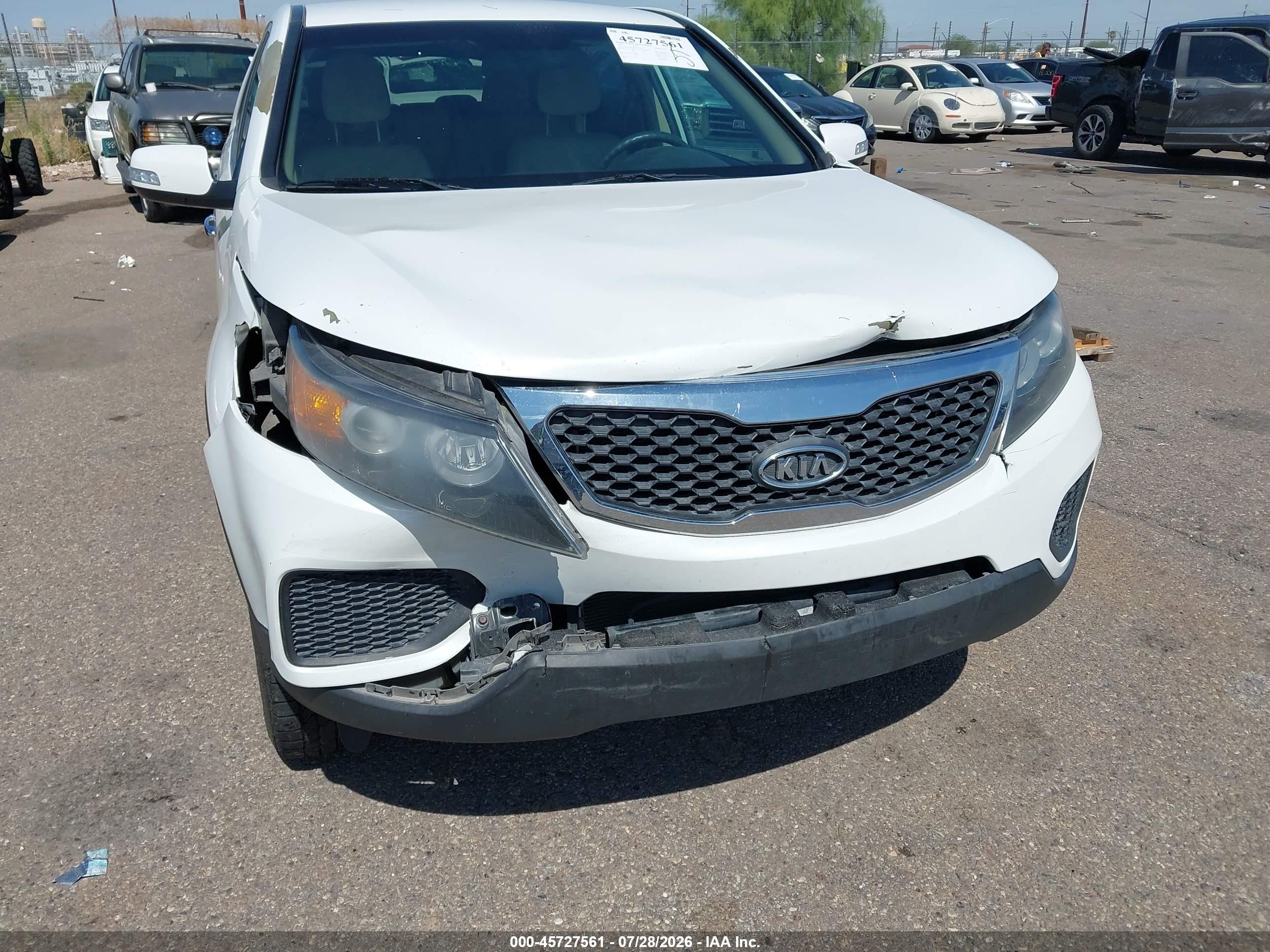 2013 Kia Sorento Lx White vin: 5XYKTDA6XDG423307