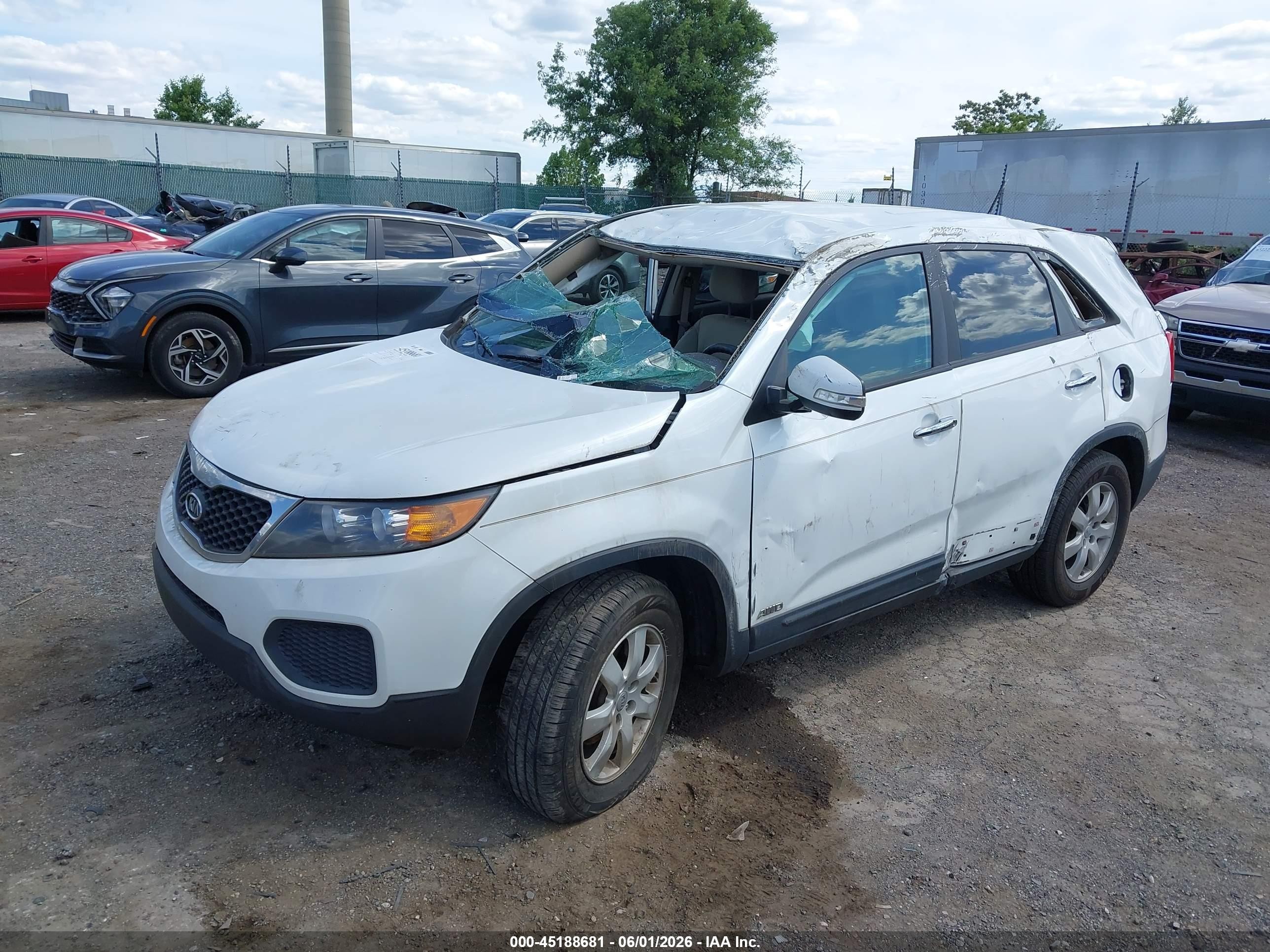 2013 Kia Sorento Lx White vin: 5XYKTDA6XDG423677