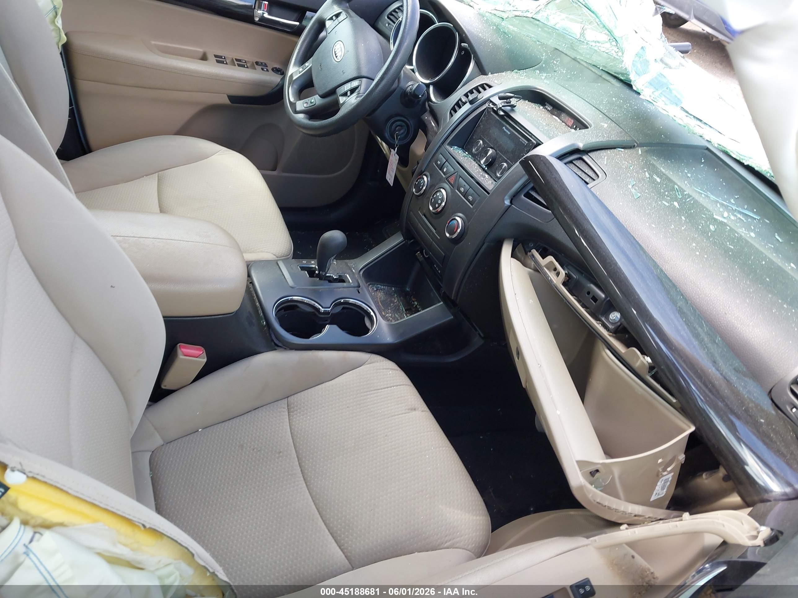 2013 Kia Sorento Lx White vin: 5XYKTDA6XDG423677
