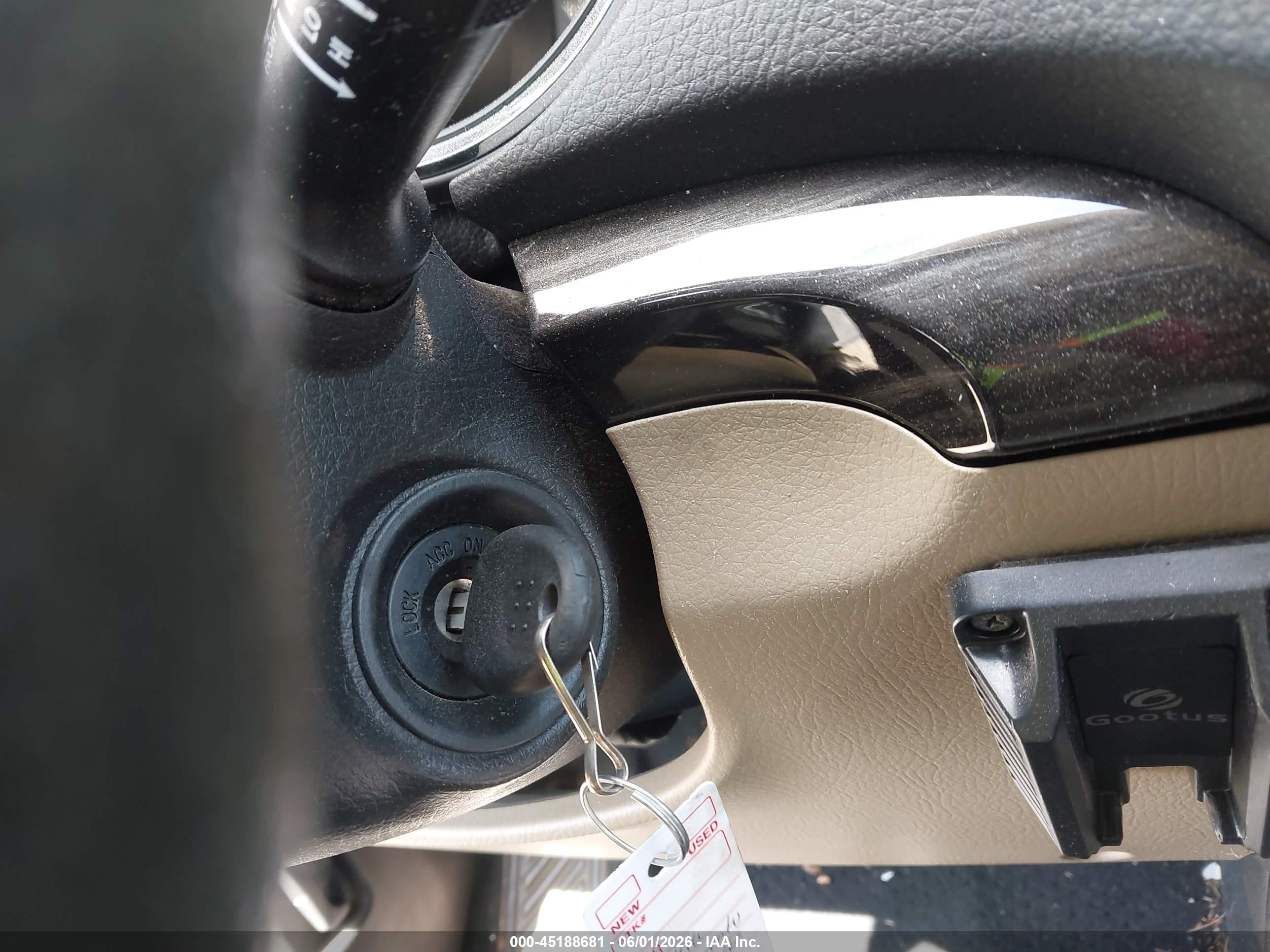 2013 Kia Sorento Lx White vin: 5XYKTDA6XDG423677