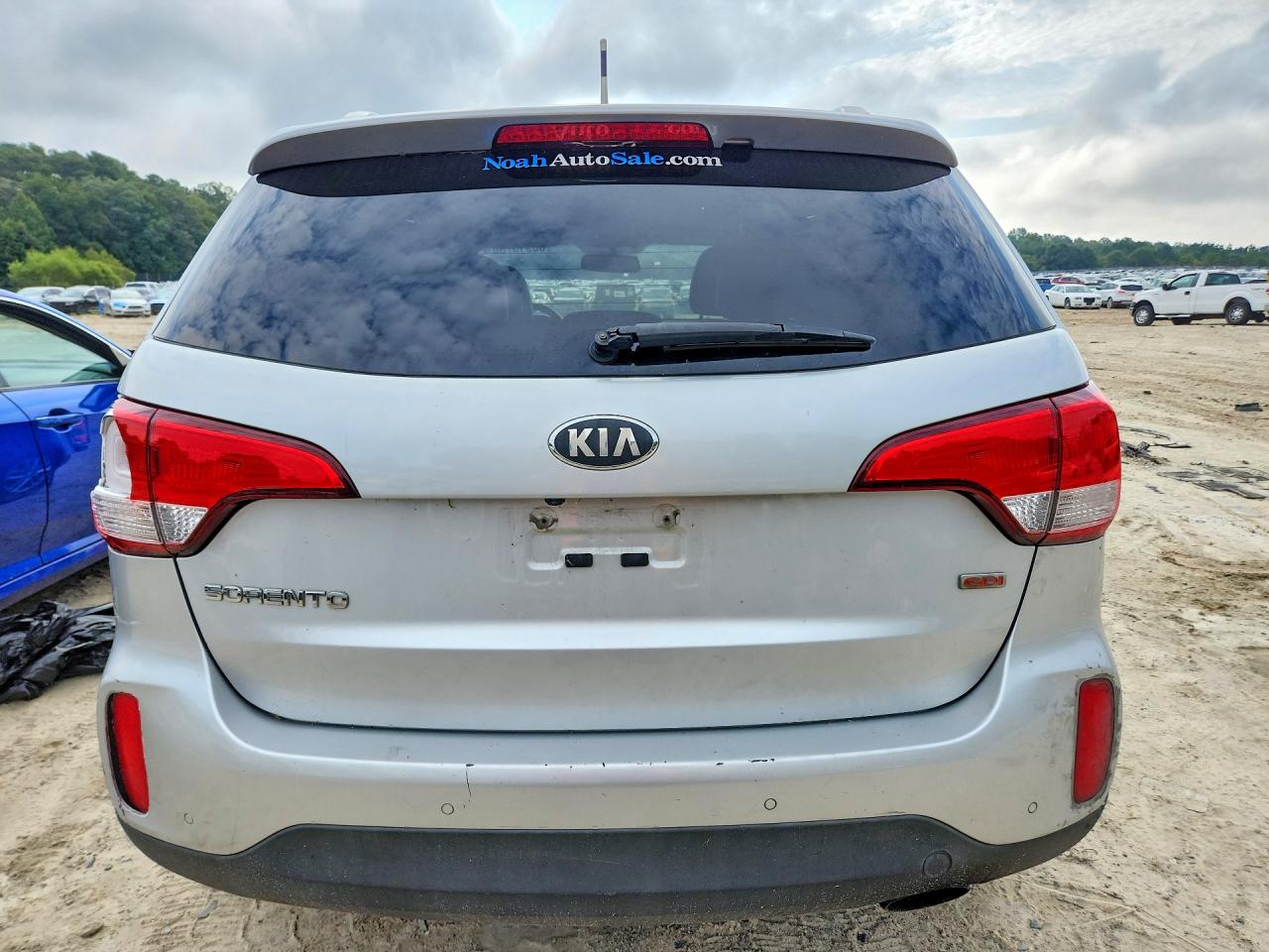 2014 Kia Sorento Lx Silver vin: 5XYKTDA6XEG500890