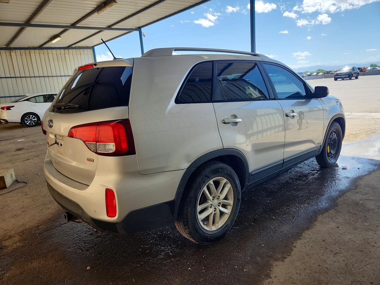 2014 Kia Sorento Lx Silver vin: 5XYKTDA71EG475001
