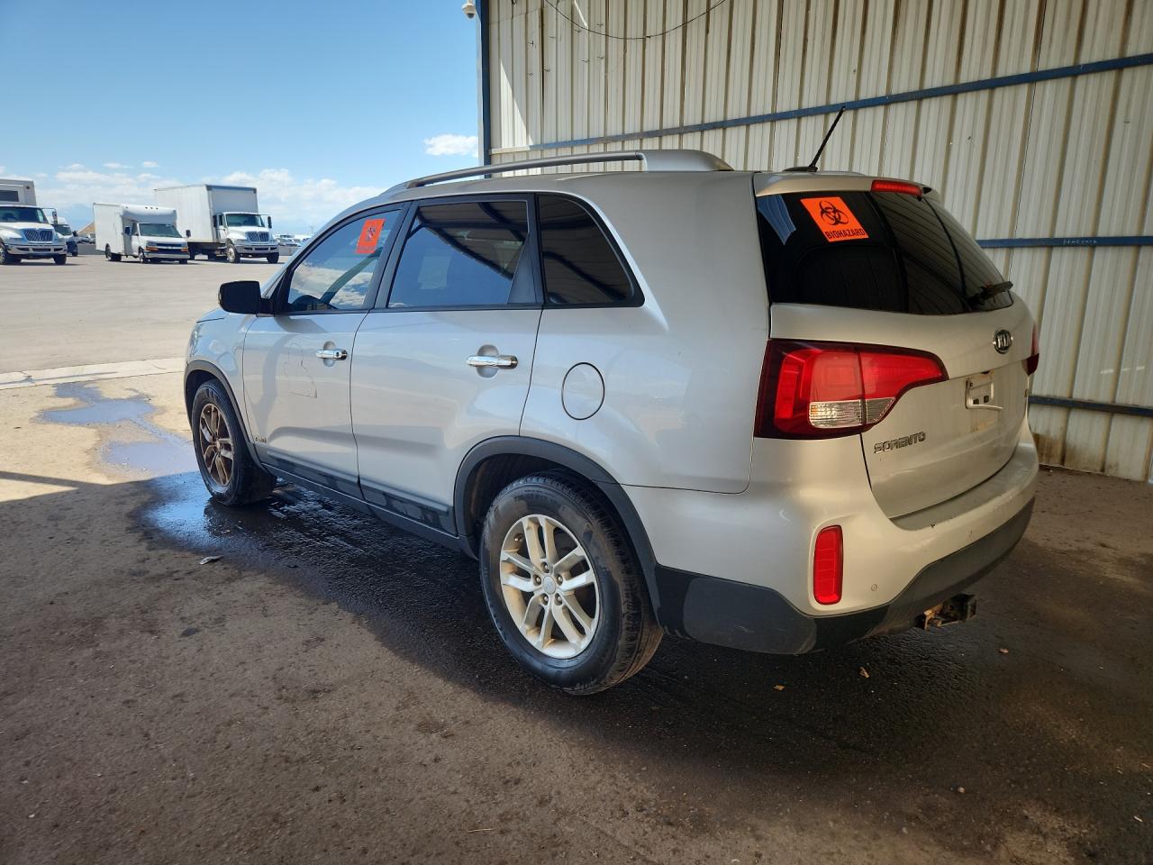 2014 Kia Sorento Lx Silver vin: 5XYKTDA71EG475001 Damage: Left Front Door, Heavy Scratch, 2 To 3 Inches